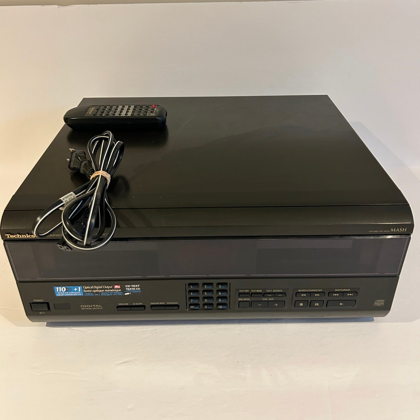 Vintage Technics 110+1 CD Changer with Remote - SL-MC7