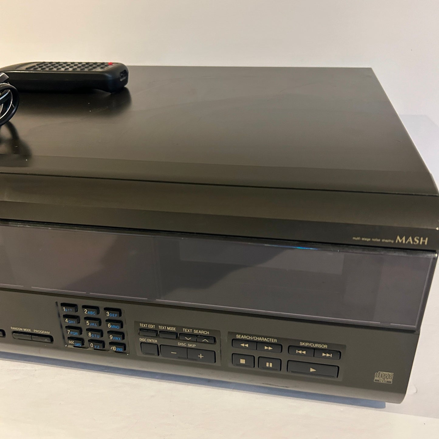 Vintage Technics 110+1 CD Changer with Remote - SL-MC7