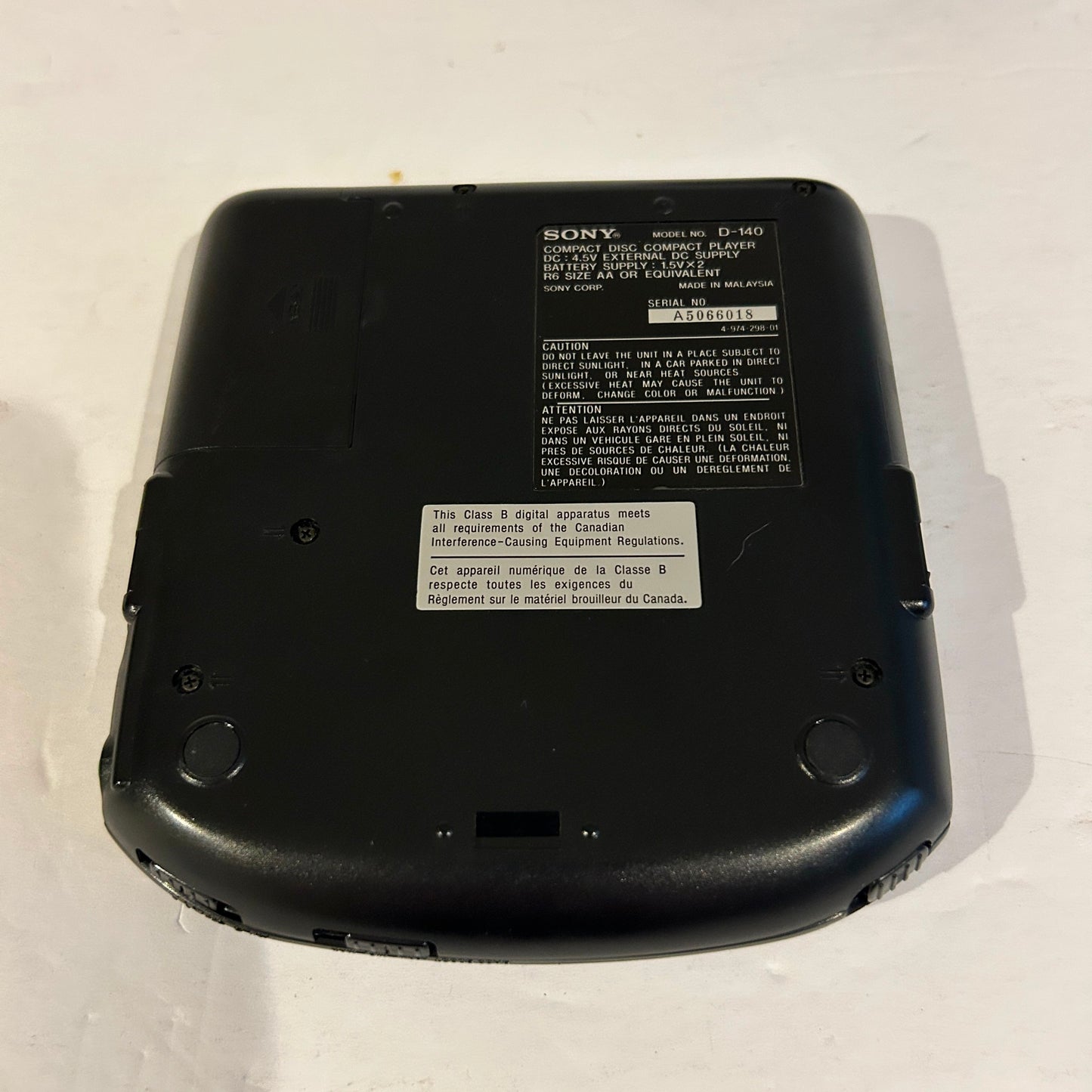 Vintage Sony Mega Bass CD Player Discman - D-140
