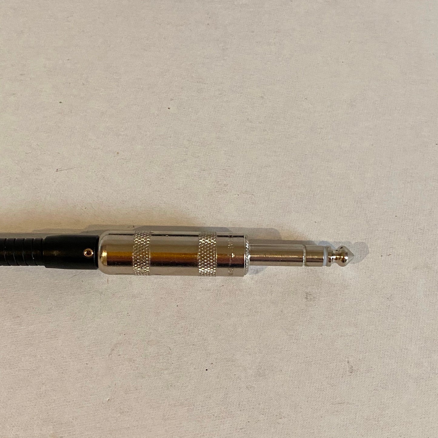 Shure 15" Black Gooseneck Microphone with 3.5 Audio Jack - AMS24