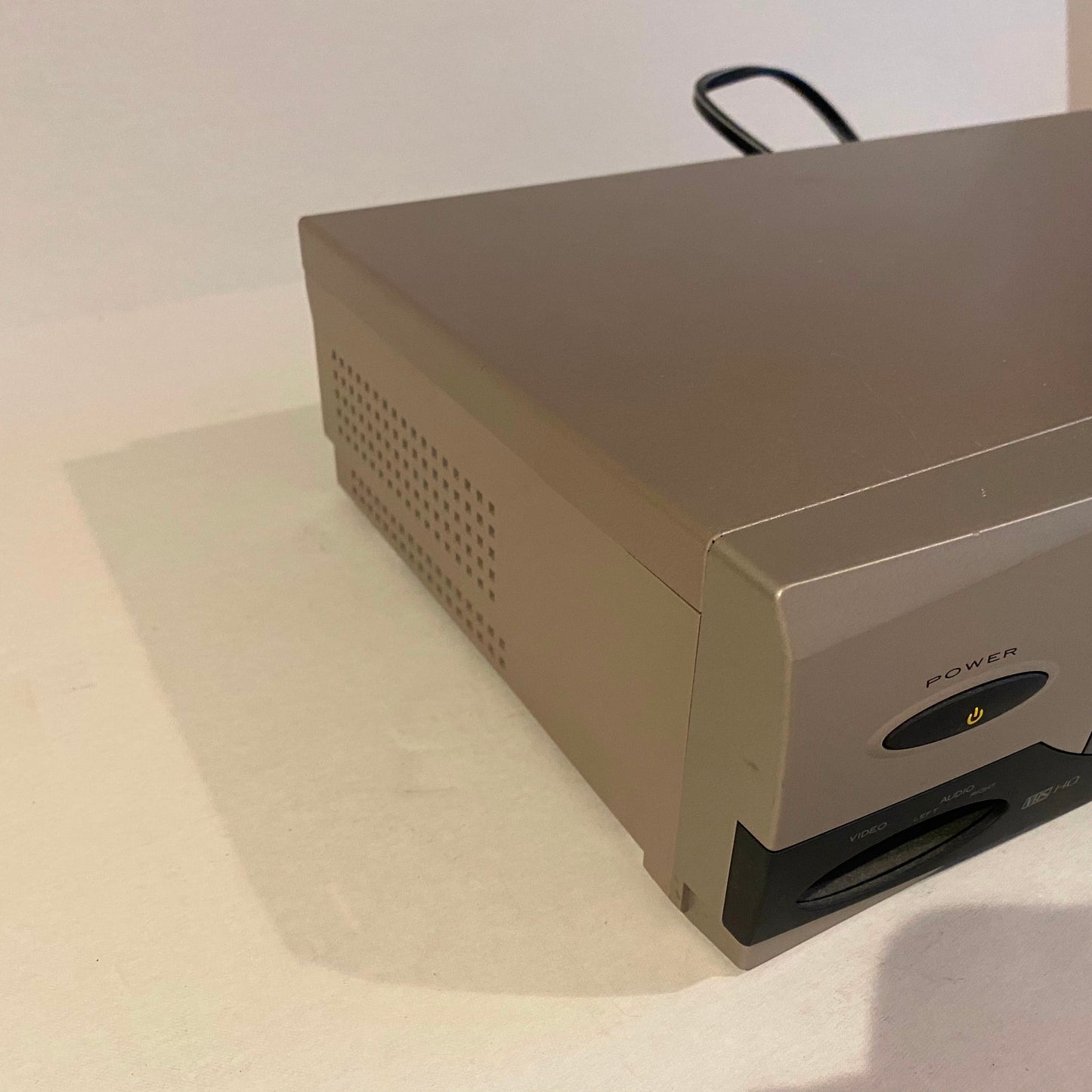 JVC AccuSearch 4 Head Hi-Fi Stereo VCR