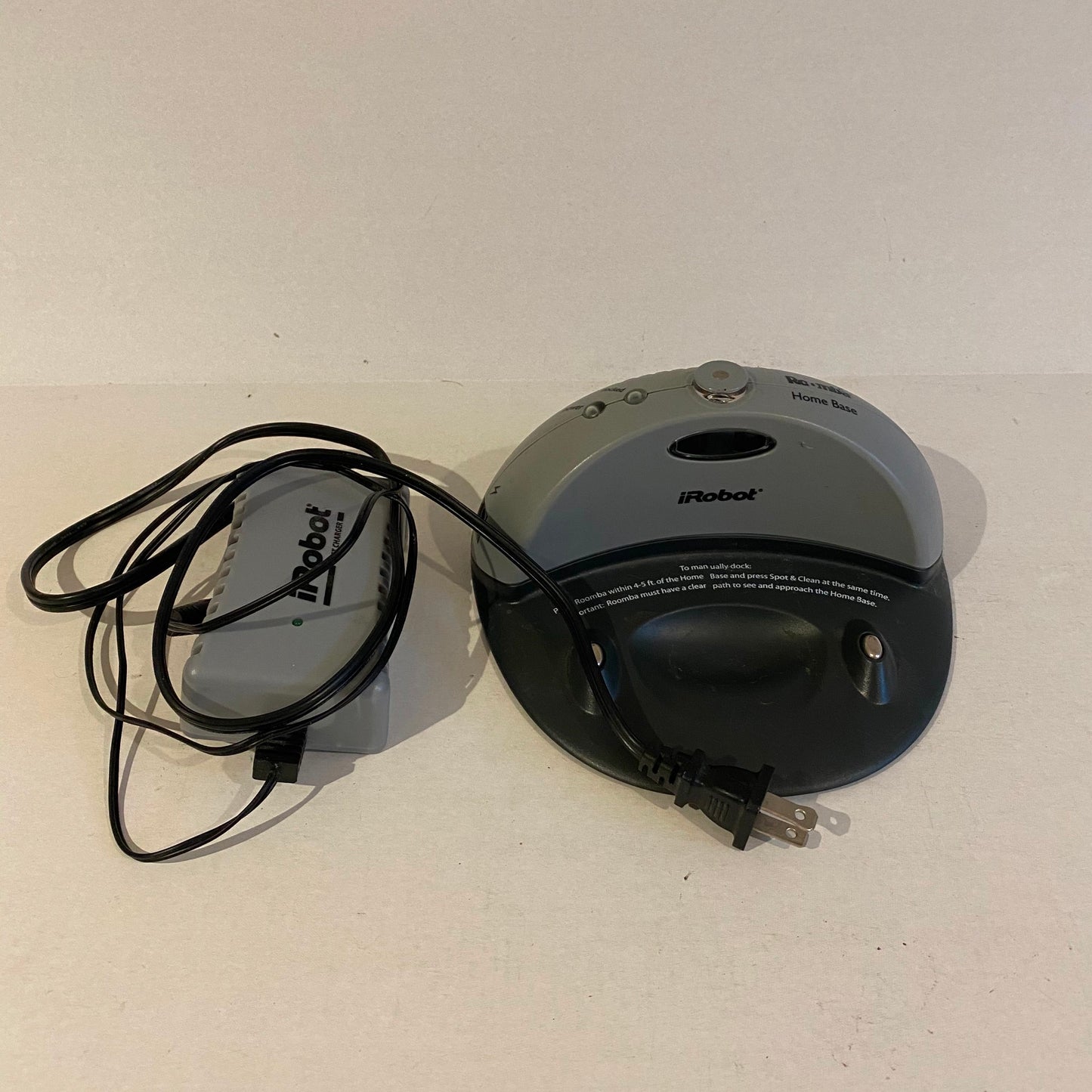 Roomba Discovery Charging Dock and AC Adapter