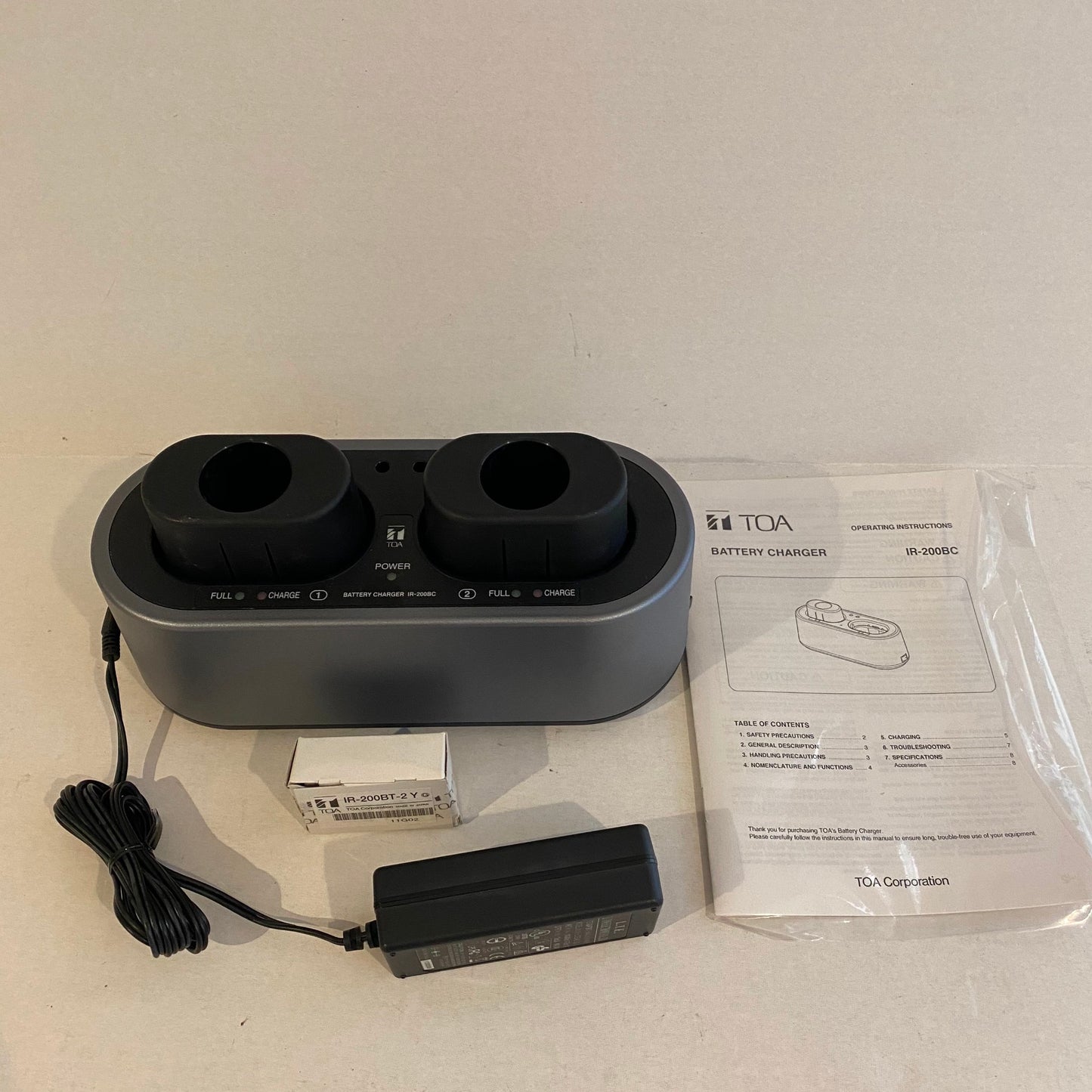 TOA Battery Charger for R-200M, IR-300M Infrared Wireless Microphones- IR-200BC
