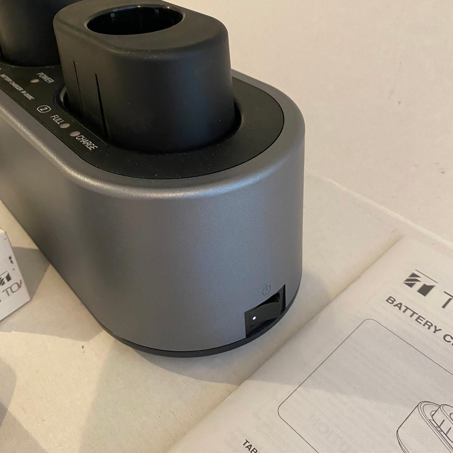 TOA Battery Charger for R-200M, IR-300M Infrared Wireless Microphones- IR-200BC