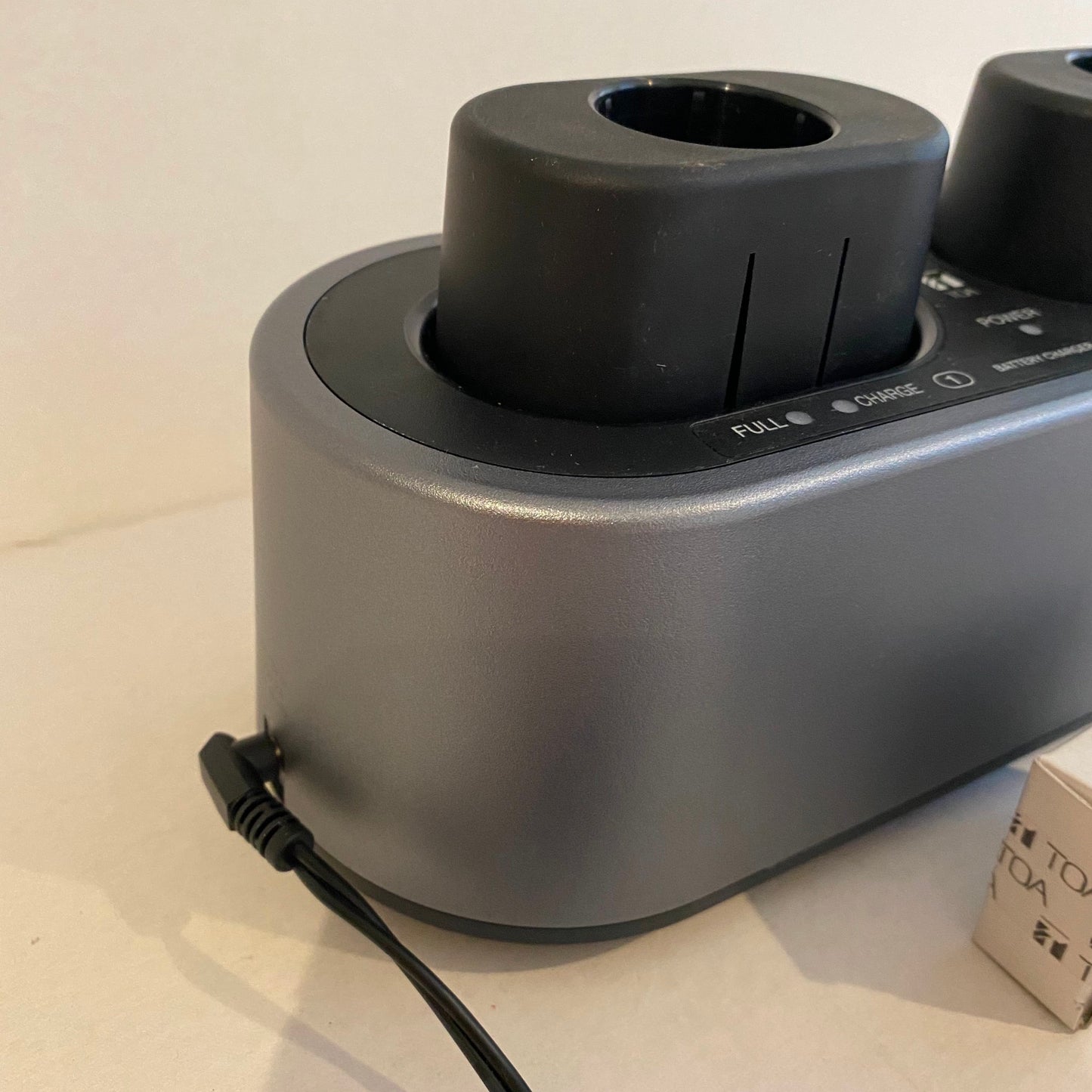 TOA Battery Charger for R-200M, IR-300M Infrared Wireless Microphones- IR-200BC