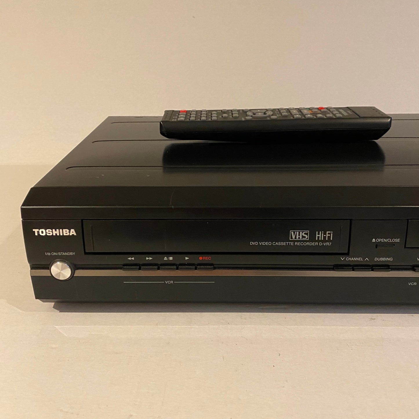 Toshiba Hi-Fi VCR & DVD Recorder with Remote - D-VR7