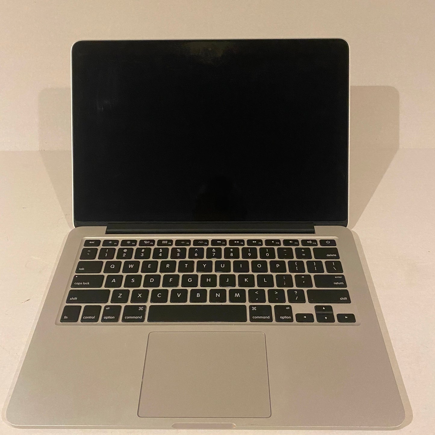 Early 2015 13" Macbook Pro 2.7 Ghz Intel Core i5 8GB RAM 120GB Flash Storage