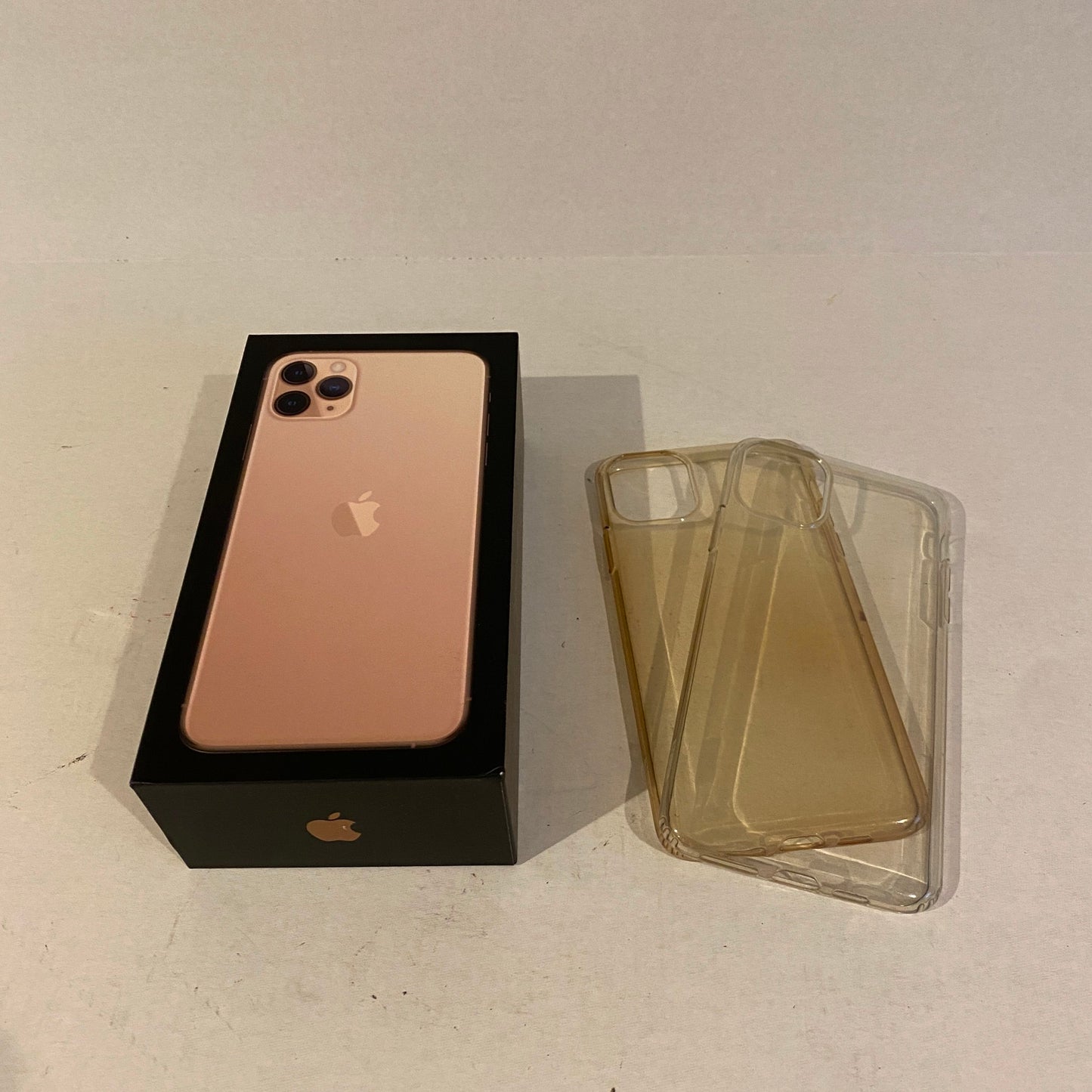 Apple iPhone 11 Pro Max - 64GB Gold Unlocked - A2161