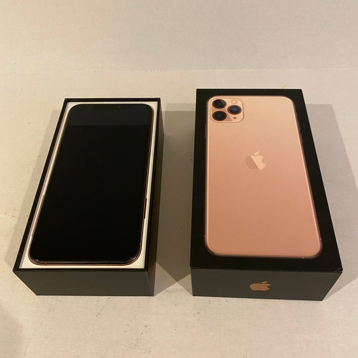 Apple iPhone 11 Pro Max - 64GB Gold Unlocked - A2161
