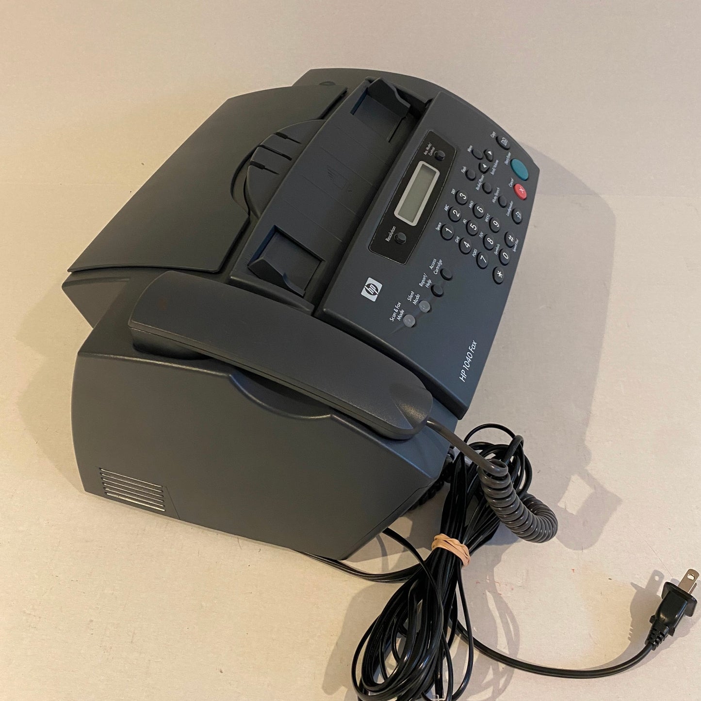 HP 1040 Inkjet Fax Machine with Built-in Telephone Handset - BW2123HH