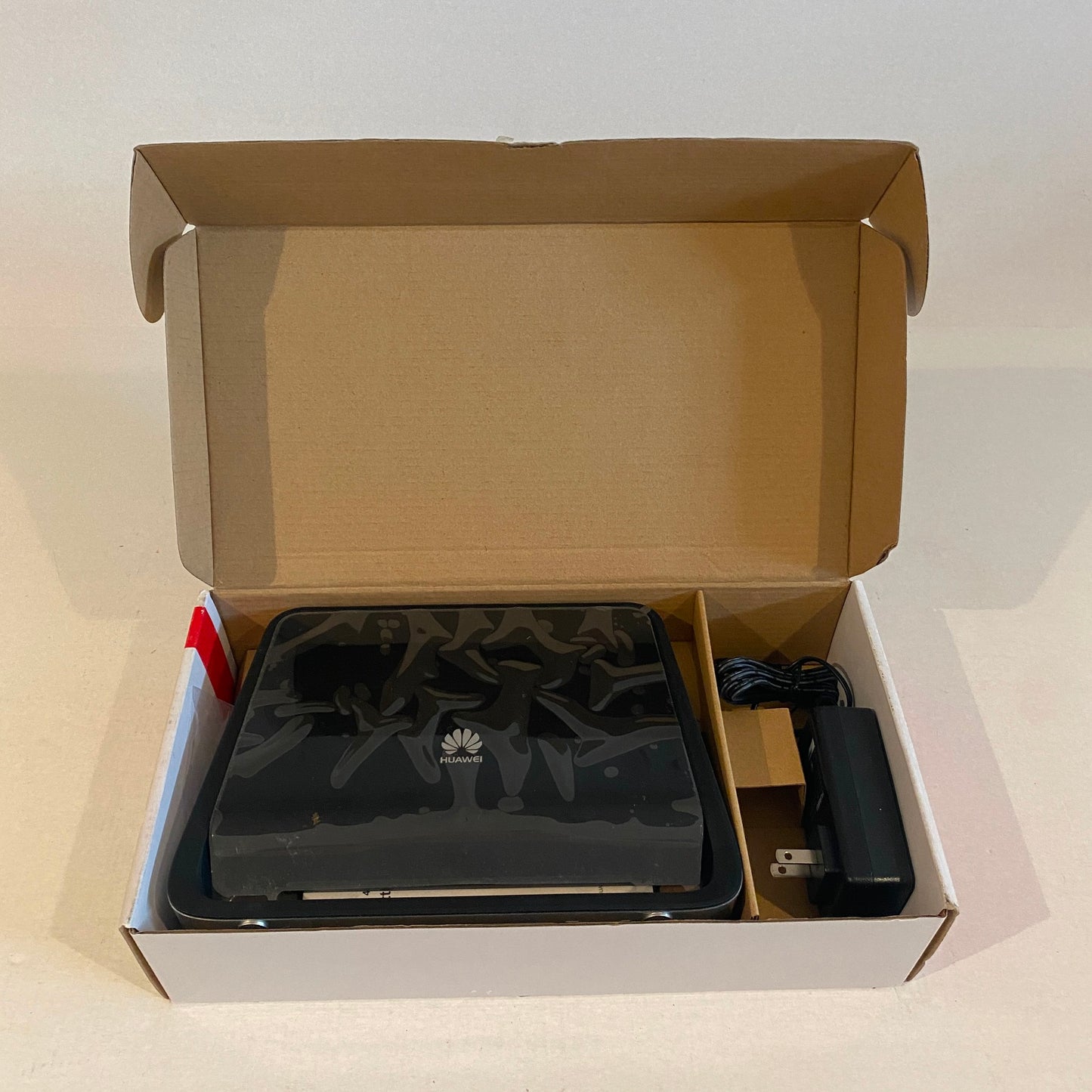 New Open Box - Telus Huawei LTE 4G Smart Hub - B890