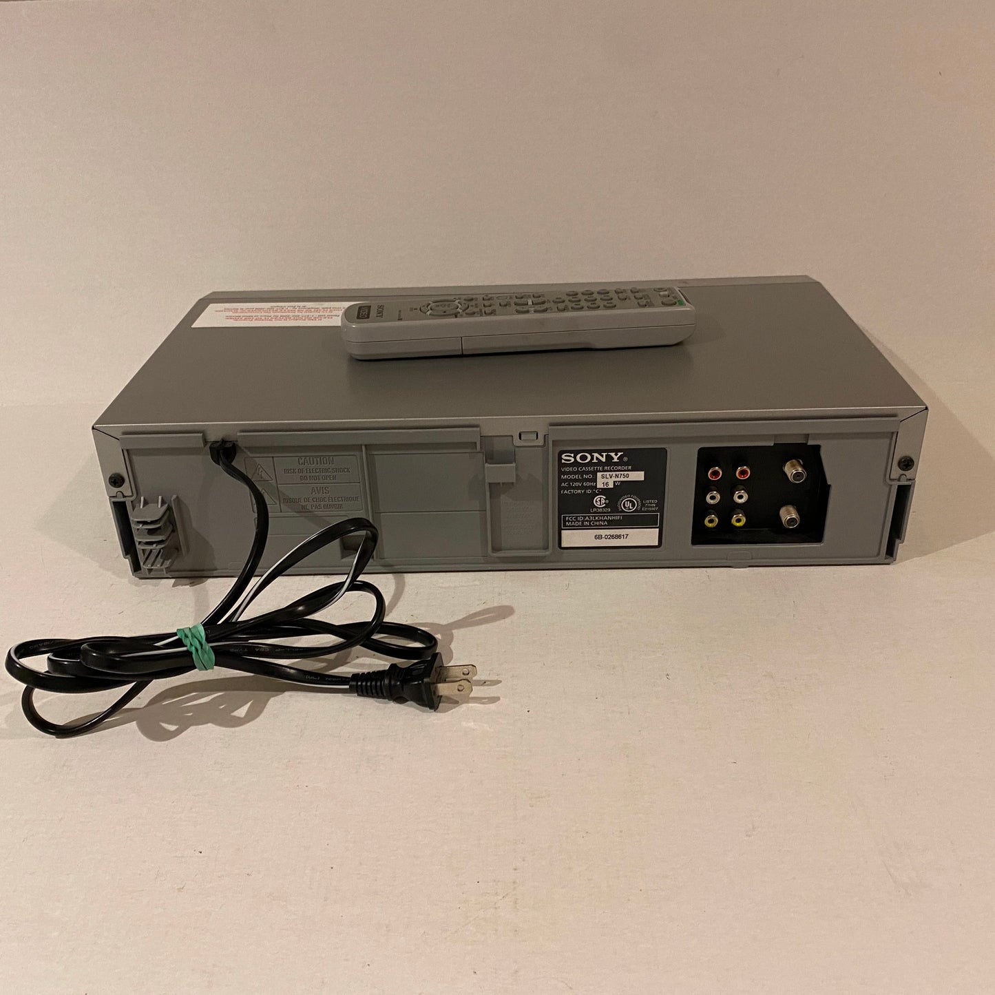 Sony 4 Head Hi-Fi VCR VHS Player Recorder with Remote - SLV-N750