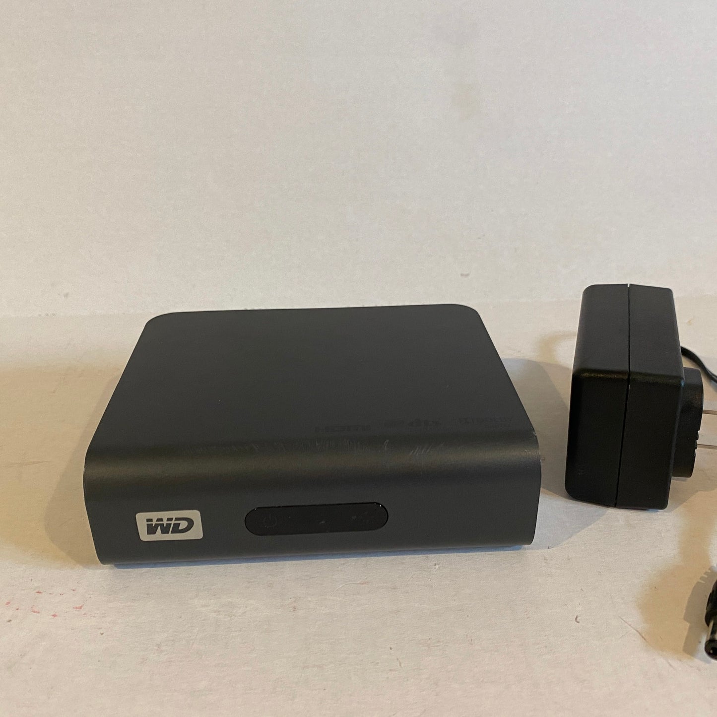 WD TV Live Plus HD Media Player Streamer with Power Adapter - WDBAAN0000NBK-00