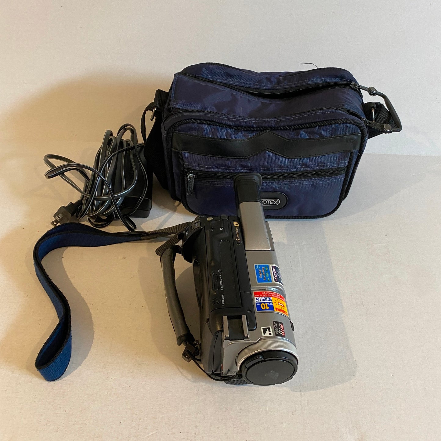 Sony Digital 8 Handycam - DCR TVR-110