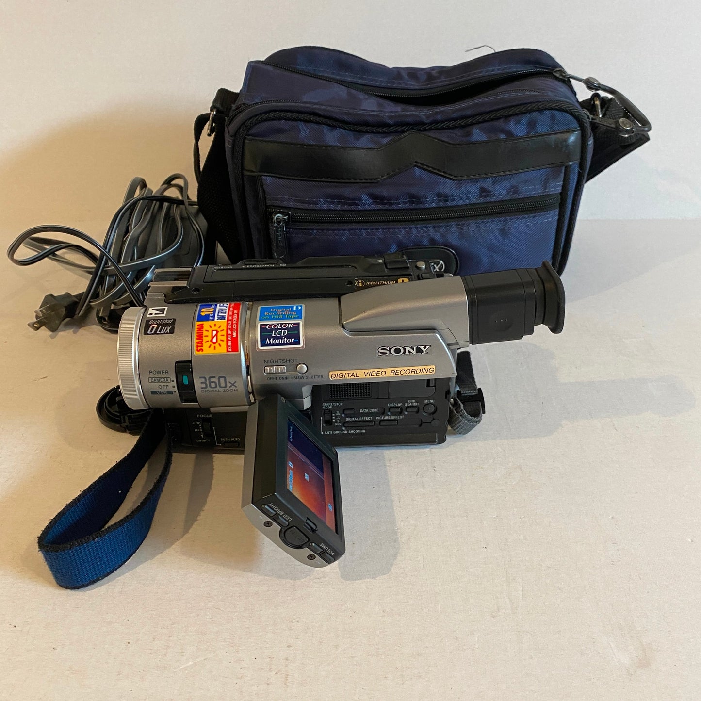 Sony Digital 8 Handycam - DCR TVR-110