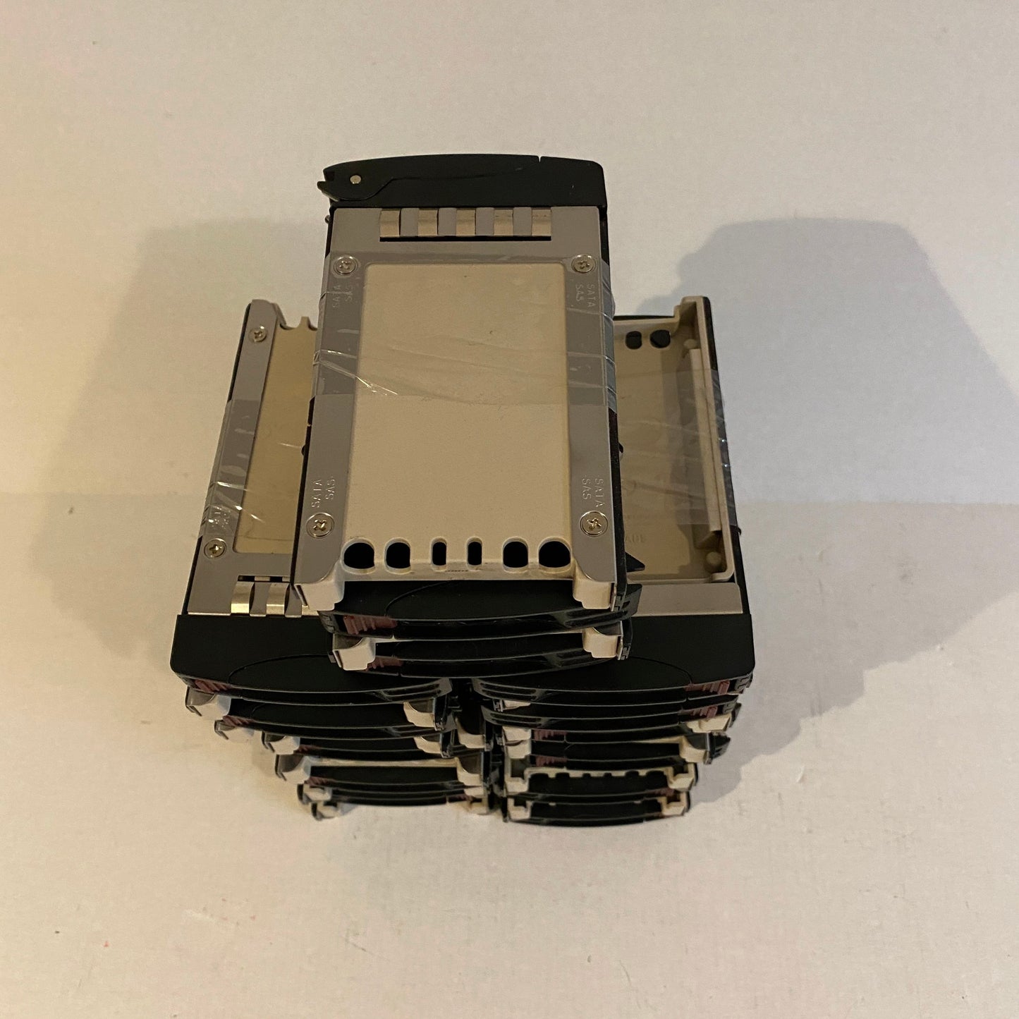 Lot of 28 Supermicro 2.5" HDD Caddy - 05-SC97335-XX00C001