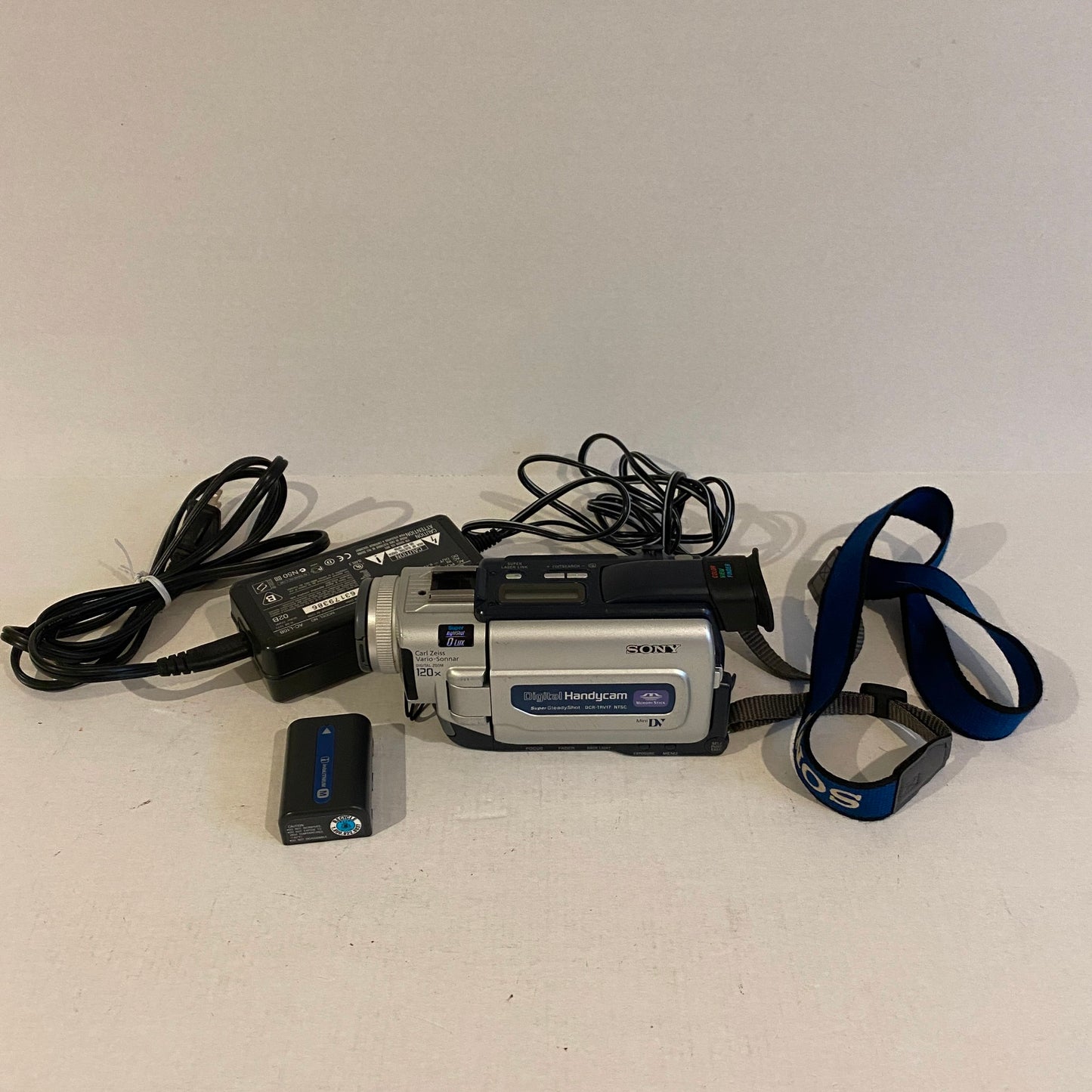 Sony MiniDV Digital Handycam - DCR-TRV17