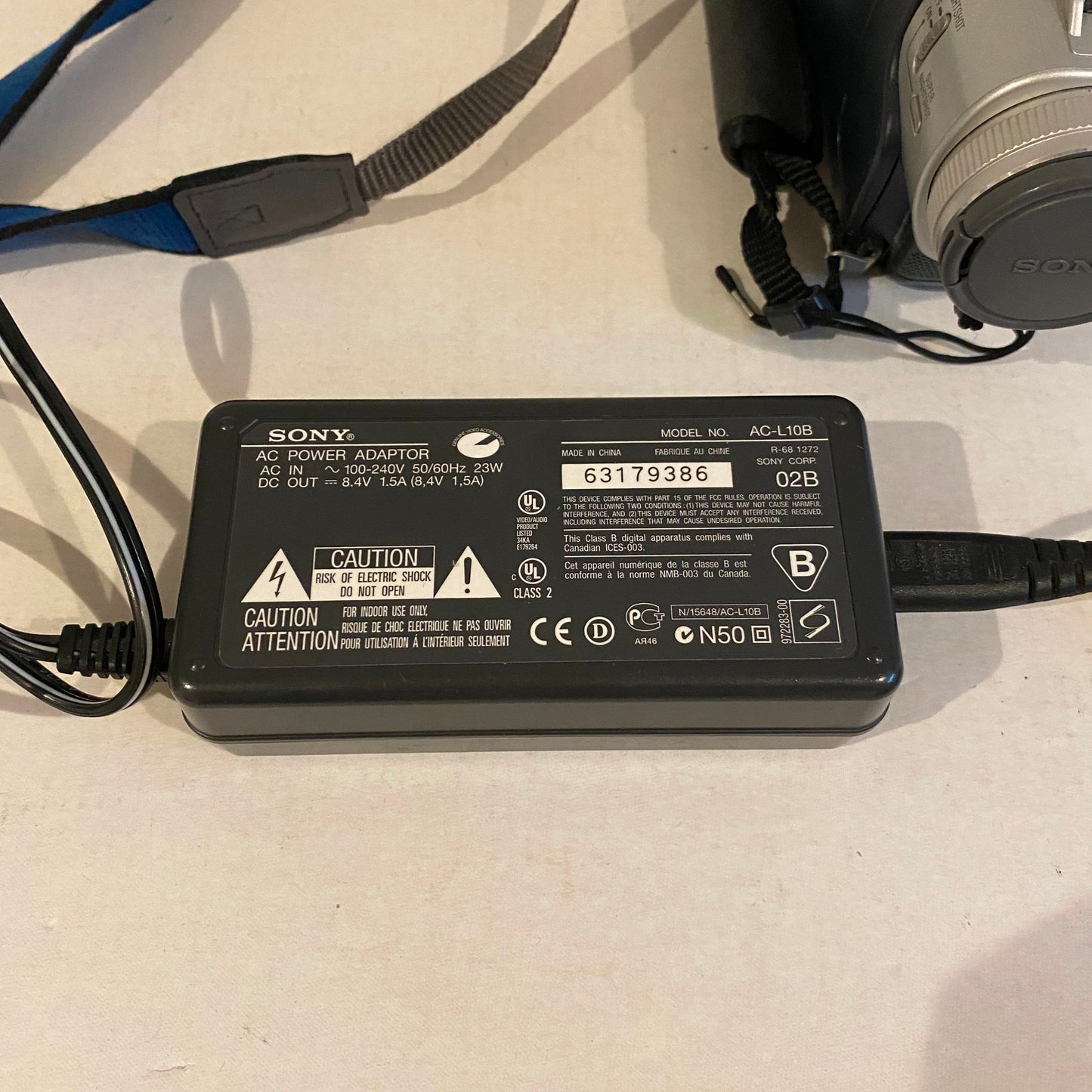 Sony MiniDV Digital Handycam - DCR-TRV17