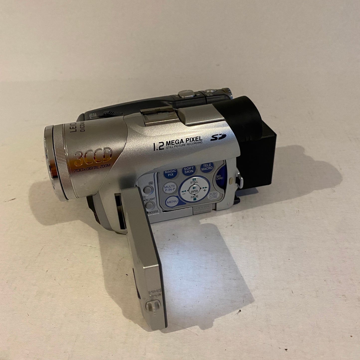 Panasonic Mini DV Camcorder - PV-GS120