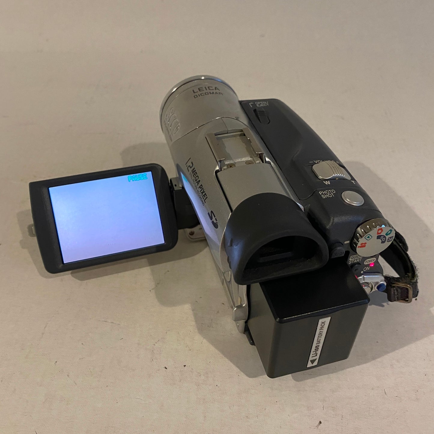 Panasonic Mini DV Camcorder - PV-GS120