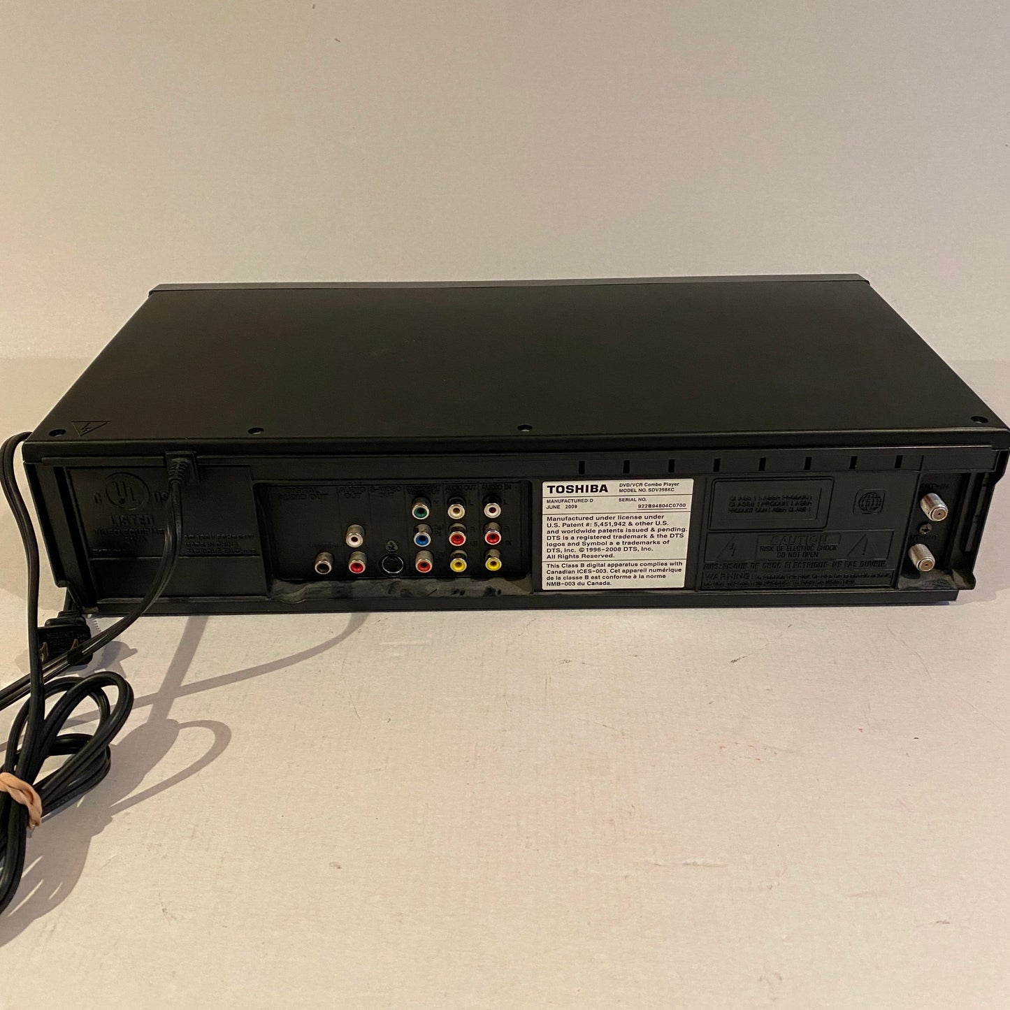 Toshiba VCR DVD Combo Player - SD-V398