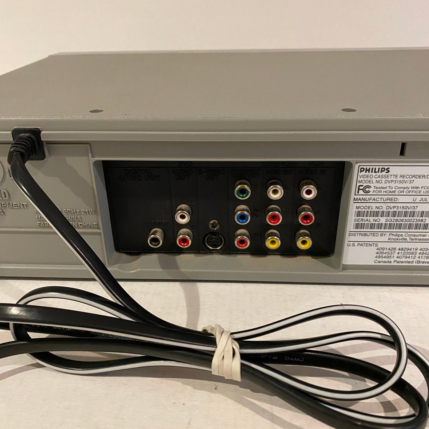 Phillips VHS DVD Combo Player - DVP3150V