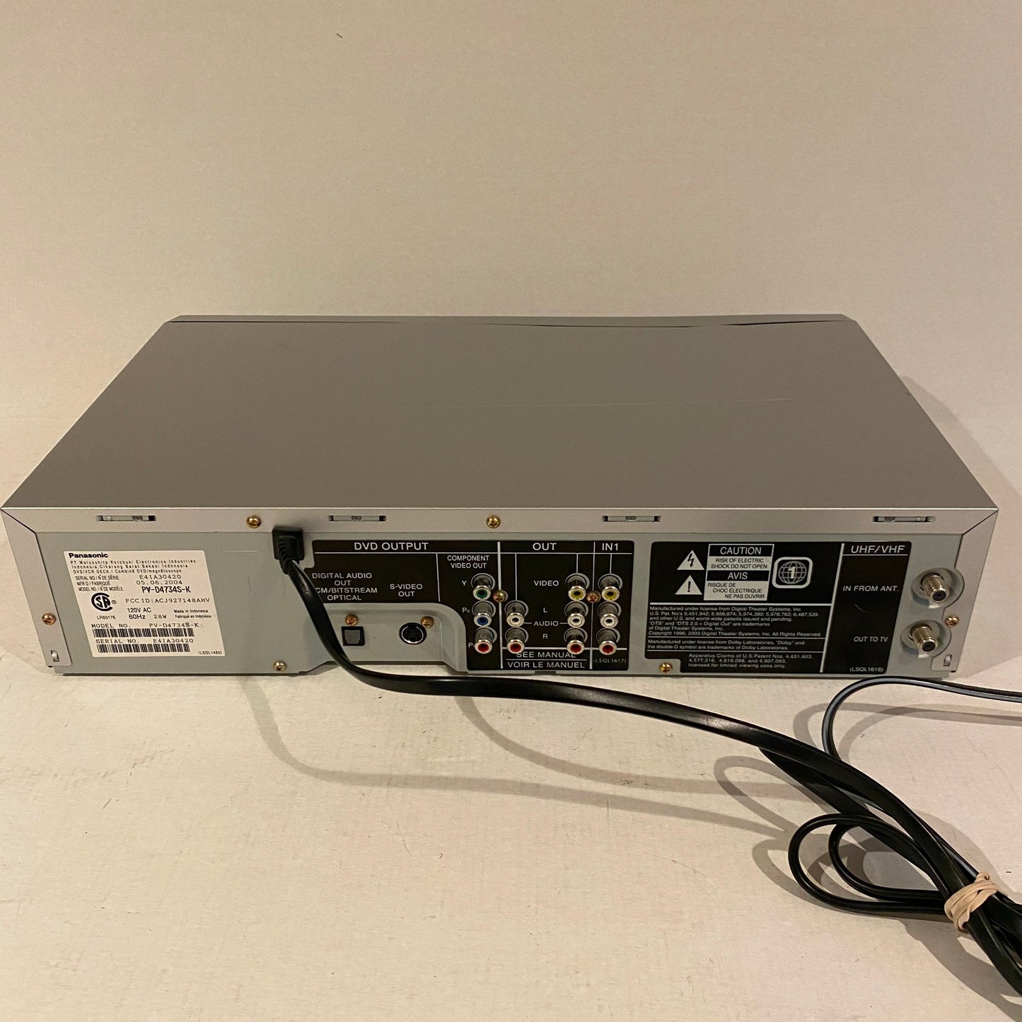 Panasonic VCR / DVD Combo Player - No remote - PV-D4734S-K
