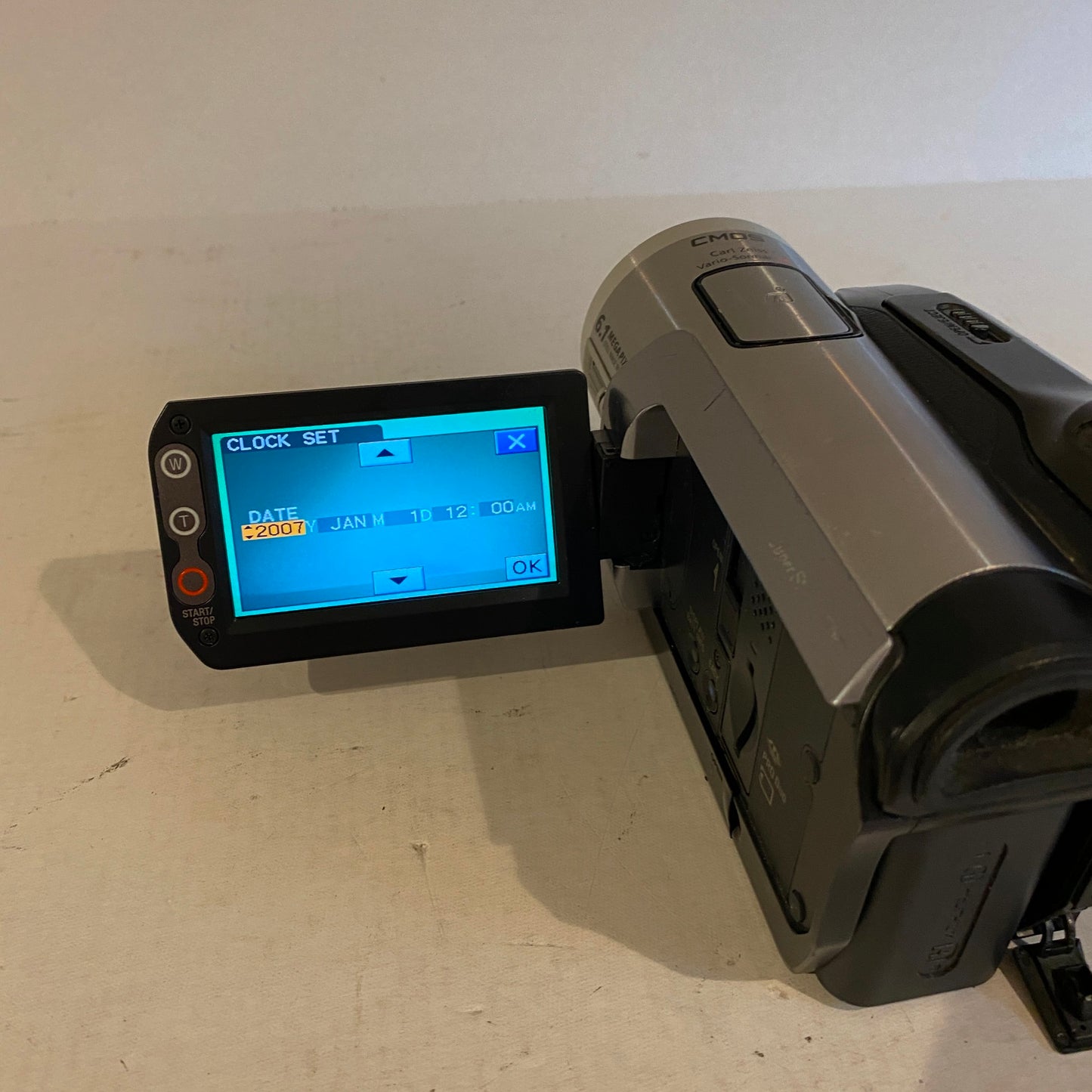 Sony Digital HD MiniDV Handycam - HDR-HC7
