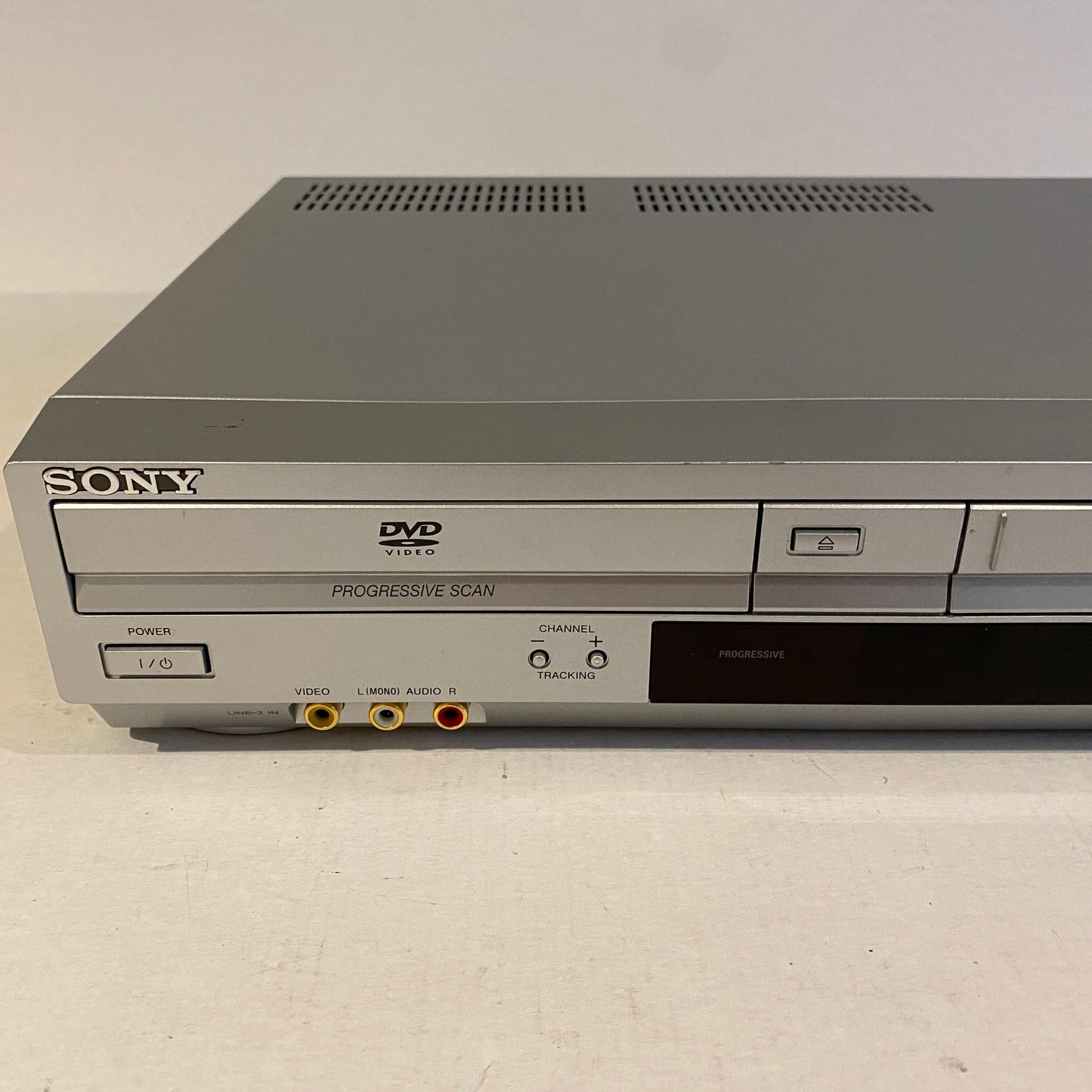 Sony VHS DVD Analog Combo Player with Remote - SLV-D370P