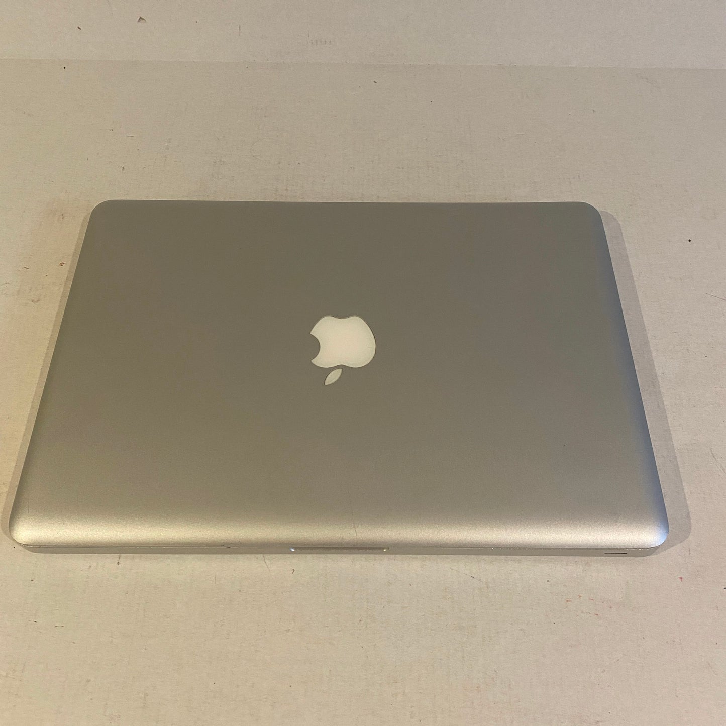 For Parts - 2008 Macbook No HDD - A1278