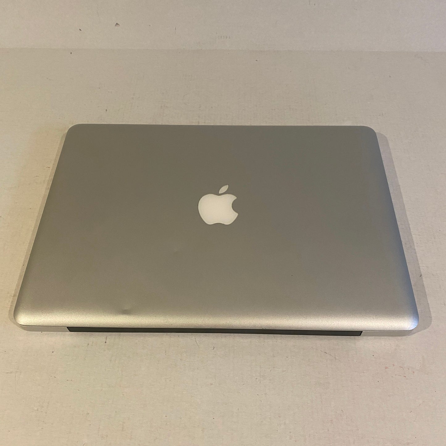 For Parts - 2008 Macbook No HDD - A1278