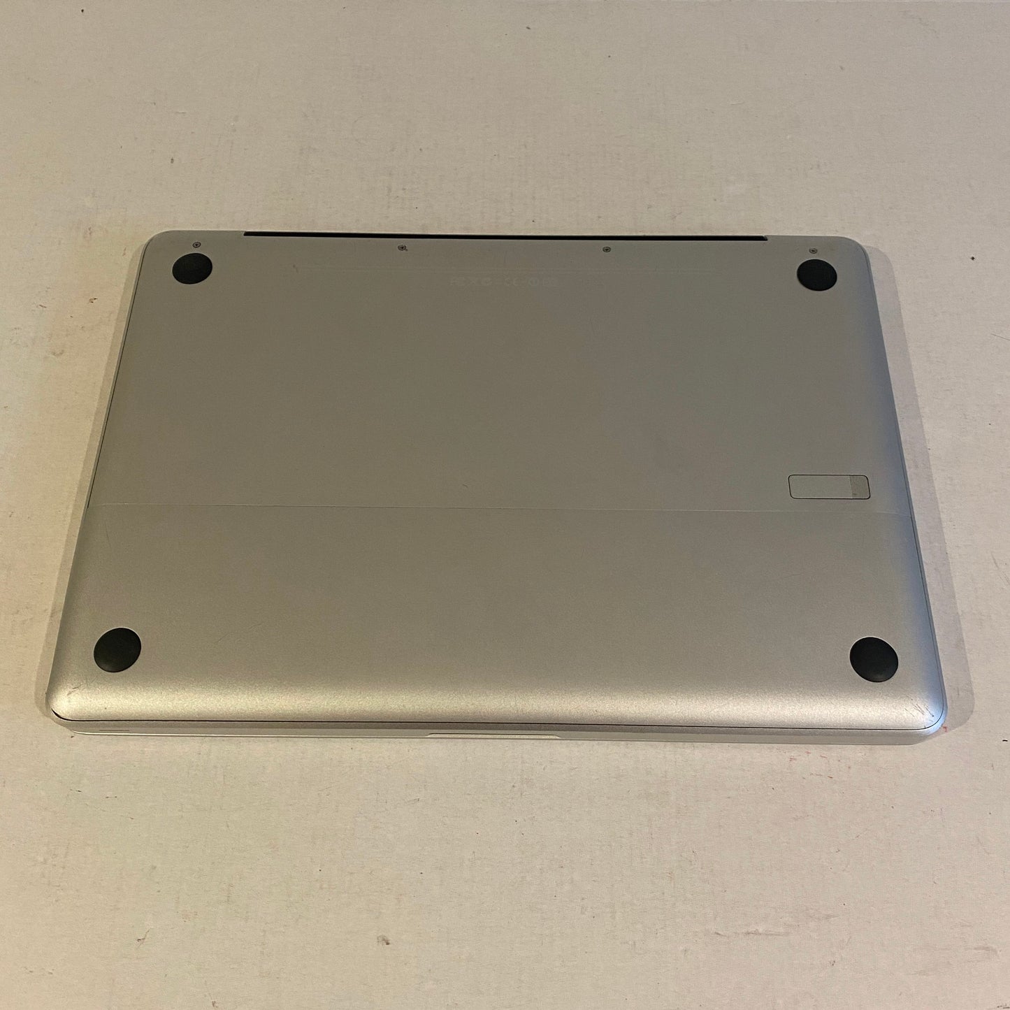 For Parts - 2008 Macbook No HDD - A1278
