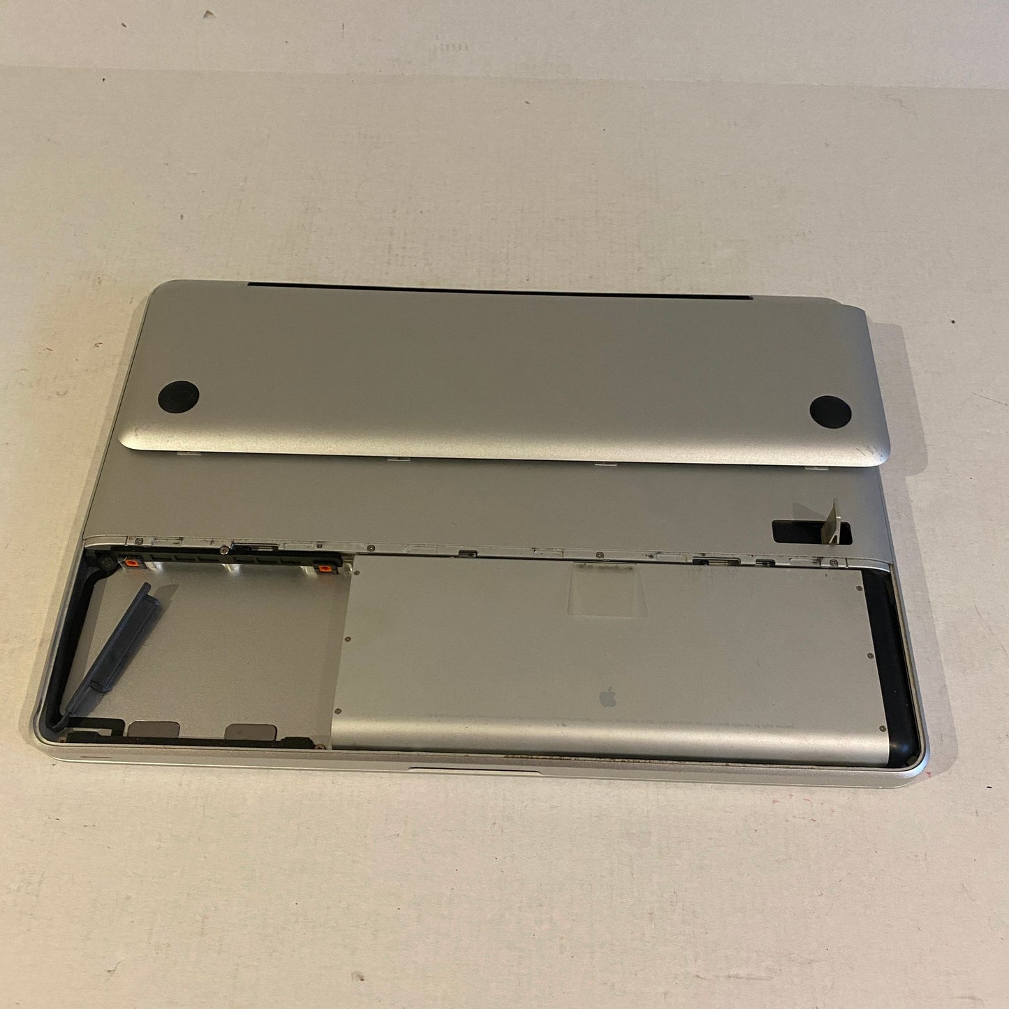 For Parts - 2008 Macbook No HDD - A1278