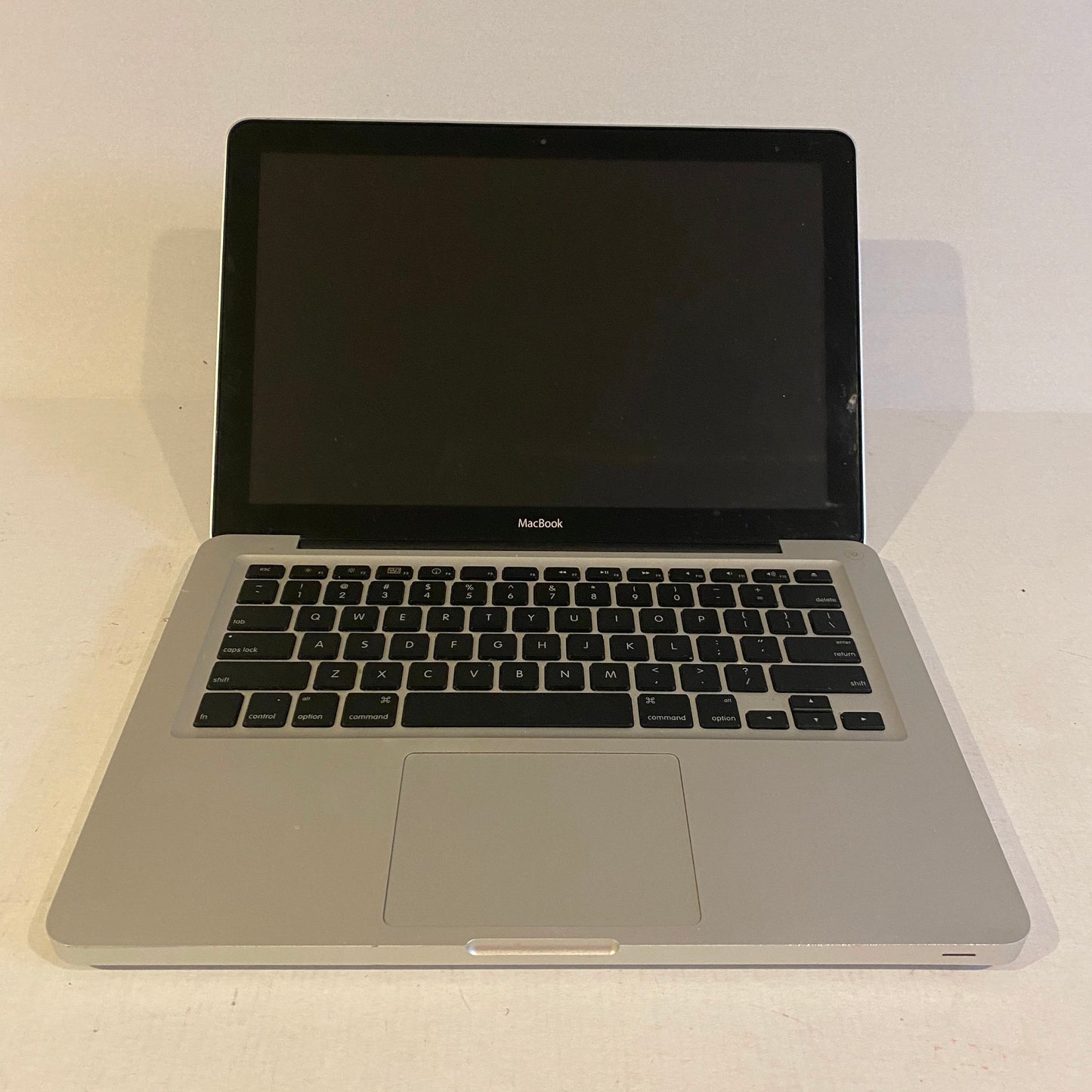 For Parts - 2008 Macbook No HDD - A1278