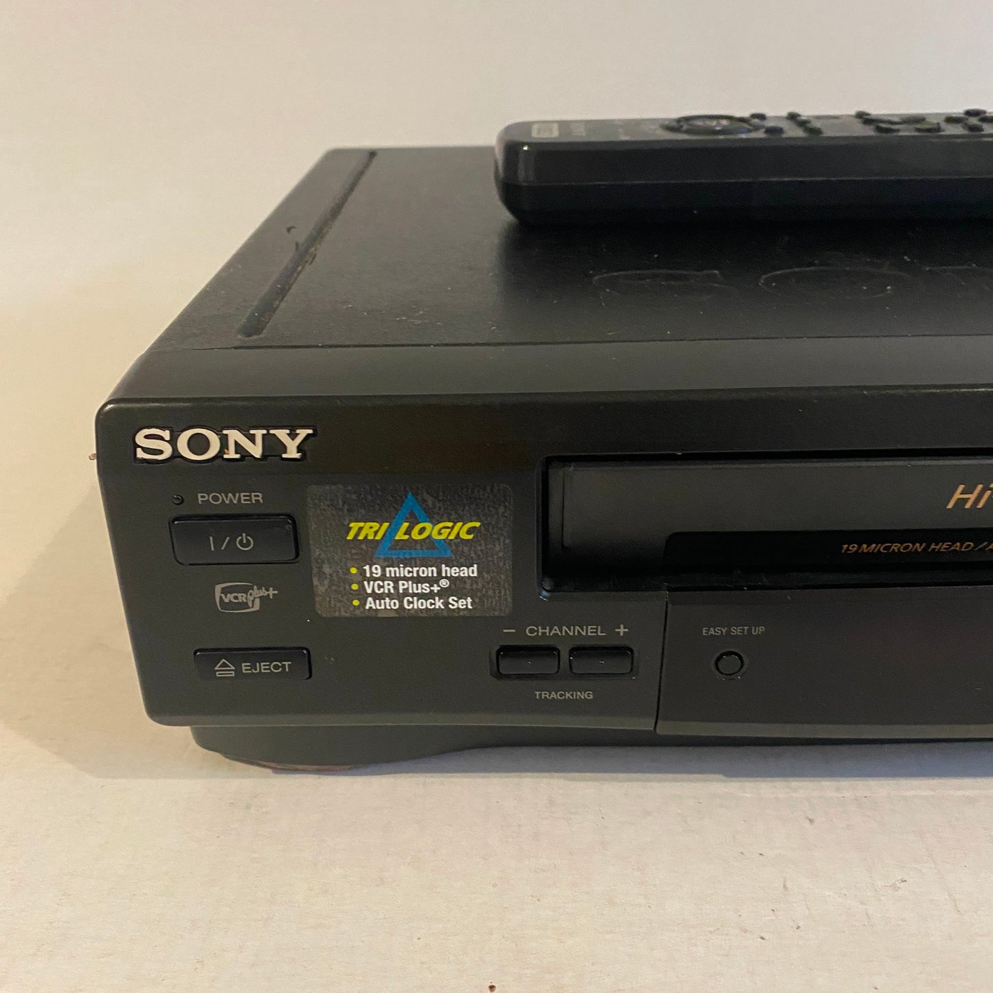 Sony VHS VCR with Remote - SLV679HF