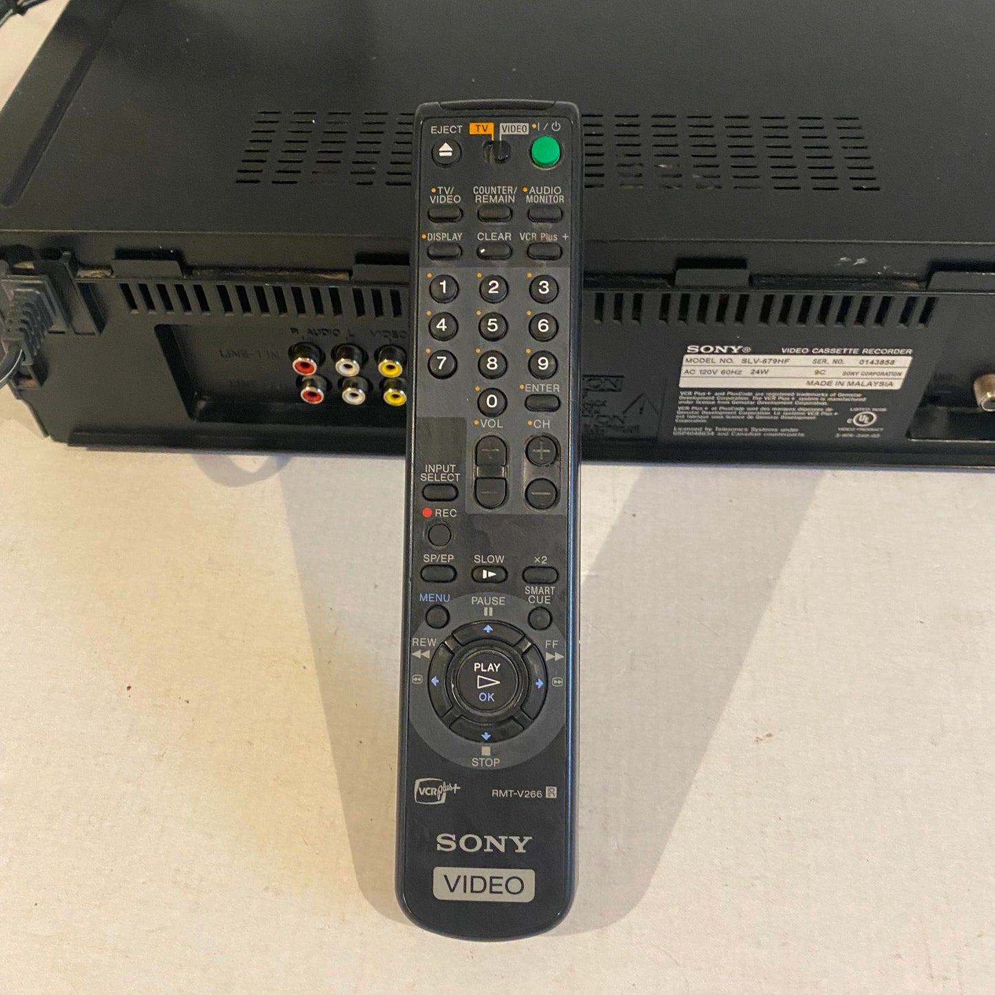 Sony VHS VCR with Remote - SLV679HF
