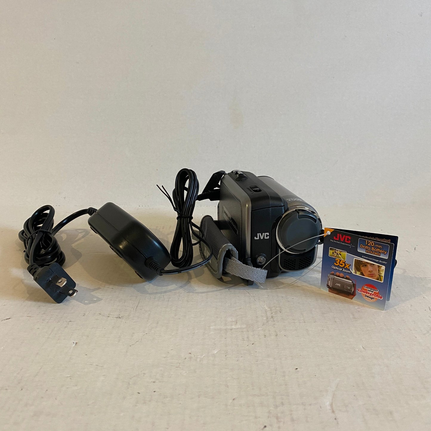 JVC MiniDV Digital Video Camcorder - GR-D850U