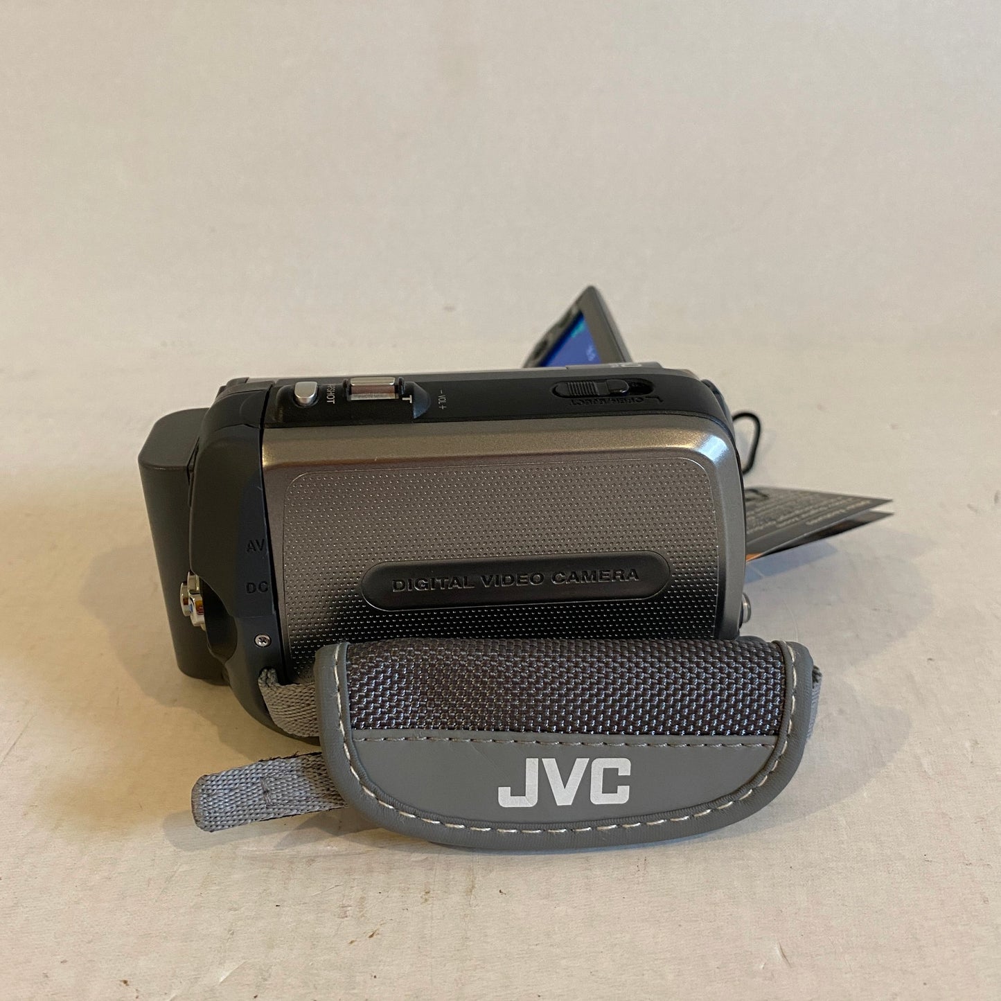 JVC MiniDV Digital Video Camcorder - GR-D850U