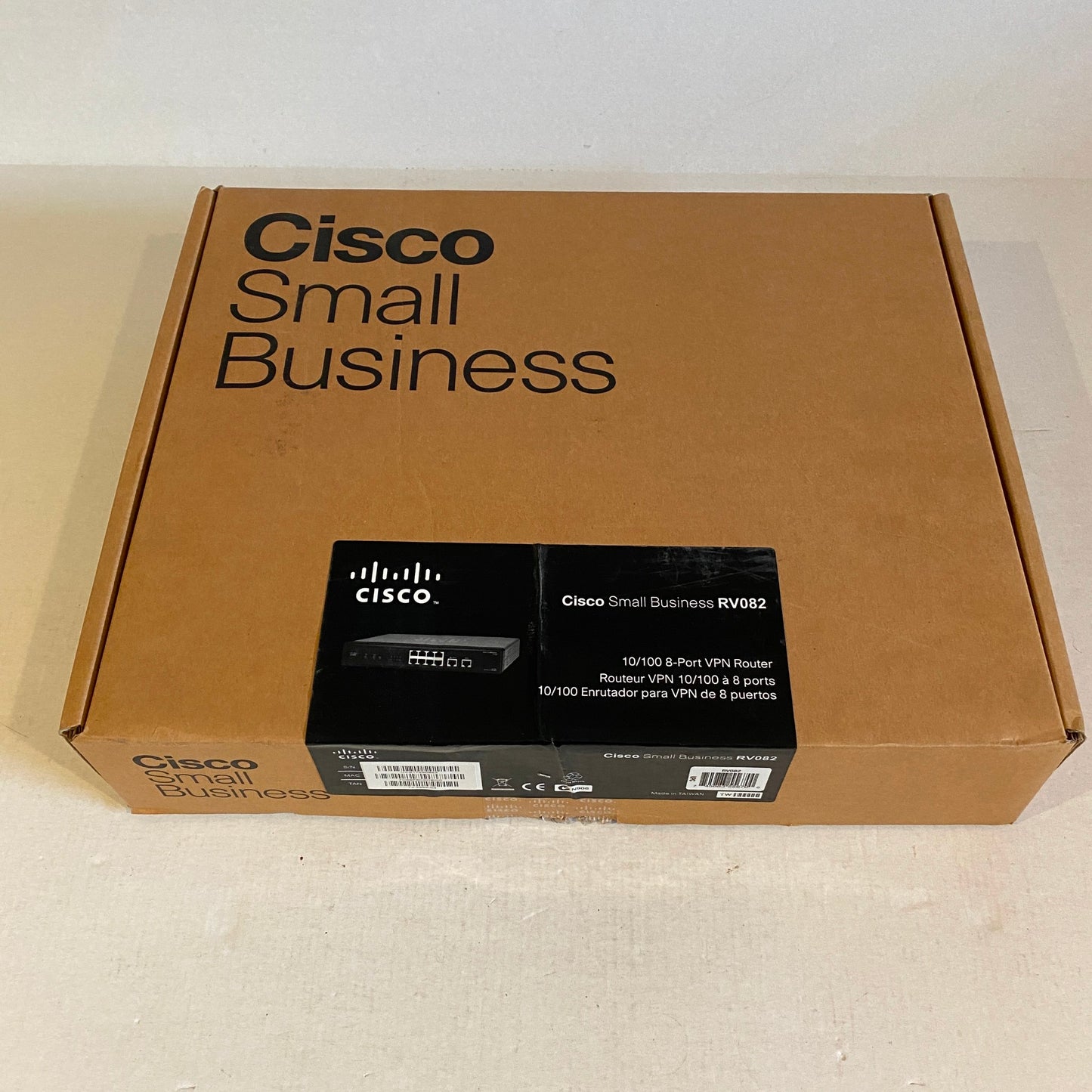 Cisco 10/100 8 Port VPN Router - RV082