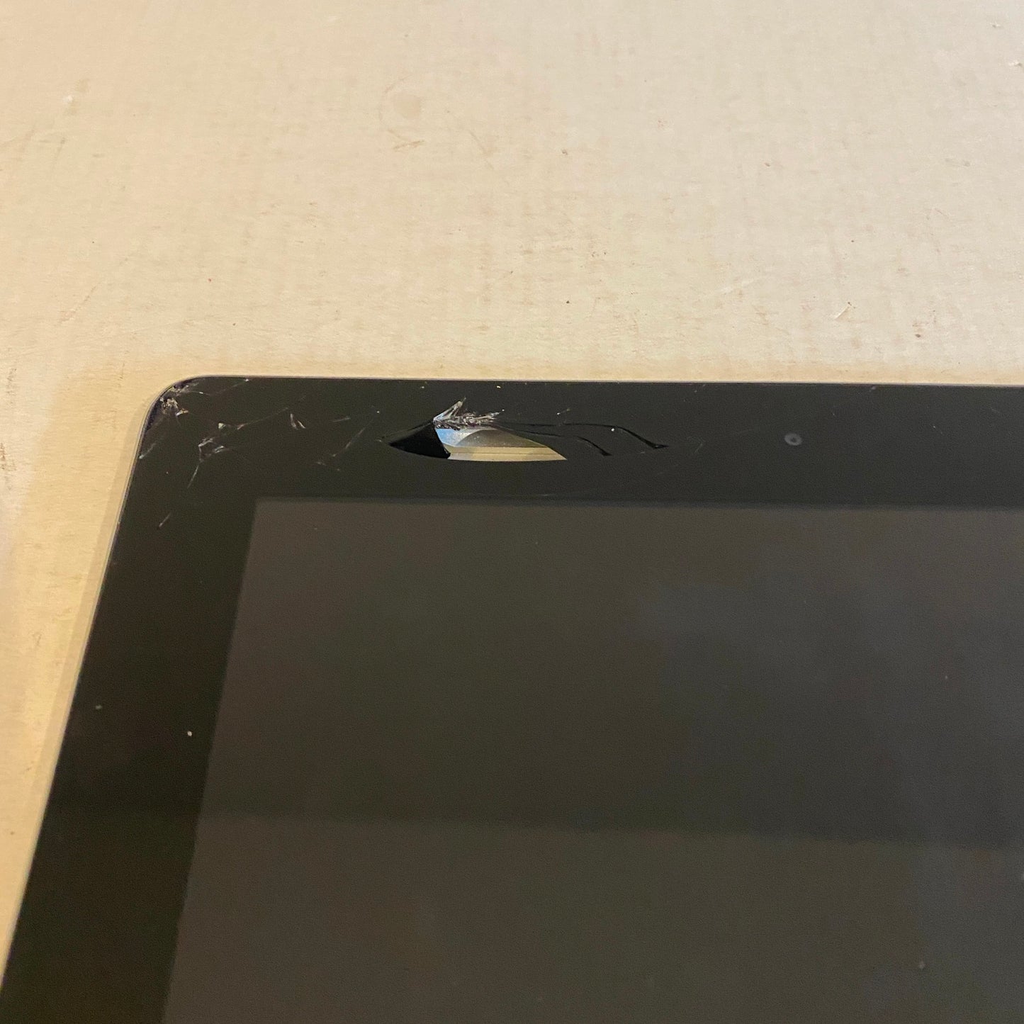 As is: Apple iPad Wi-Fi 4th Gen 32GB Black - MD511C/A - A1458 - Cracked corner