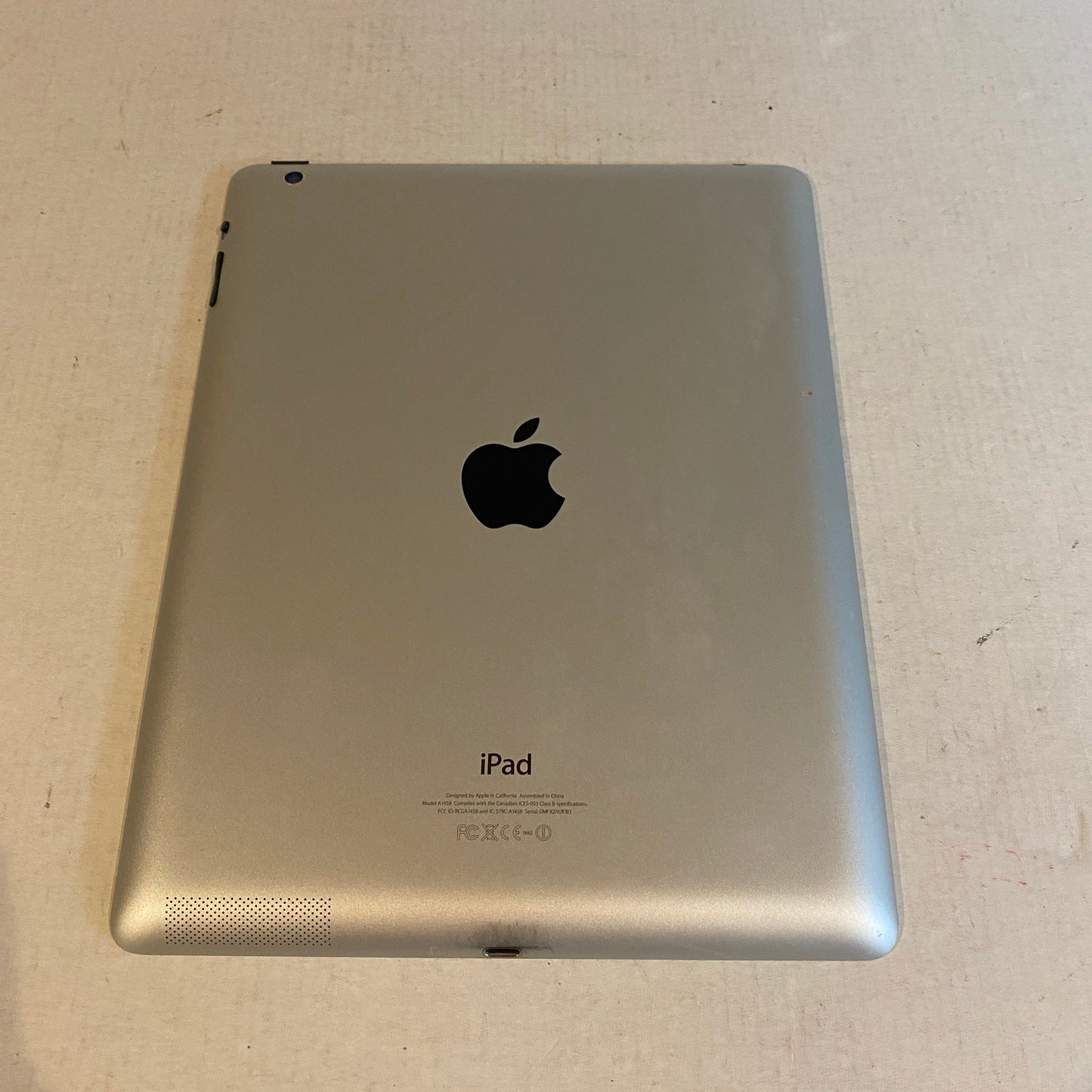 As is: Apple iPad Wi-Fi 4th Gen 32GB Black - MD511C/A - A1458 - Cracked corner