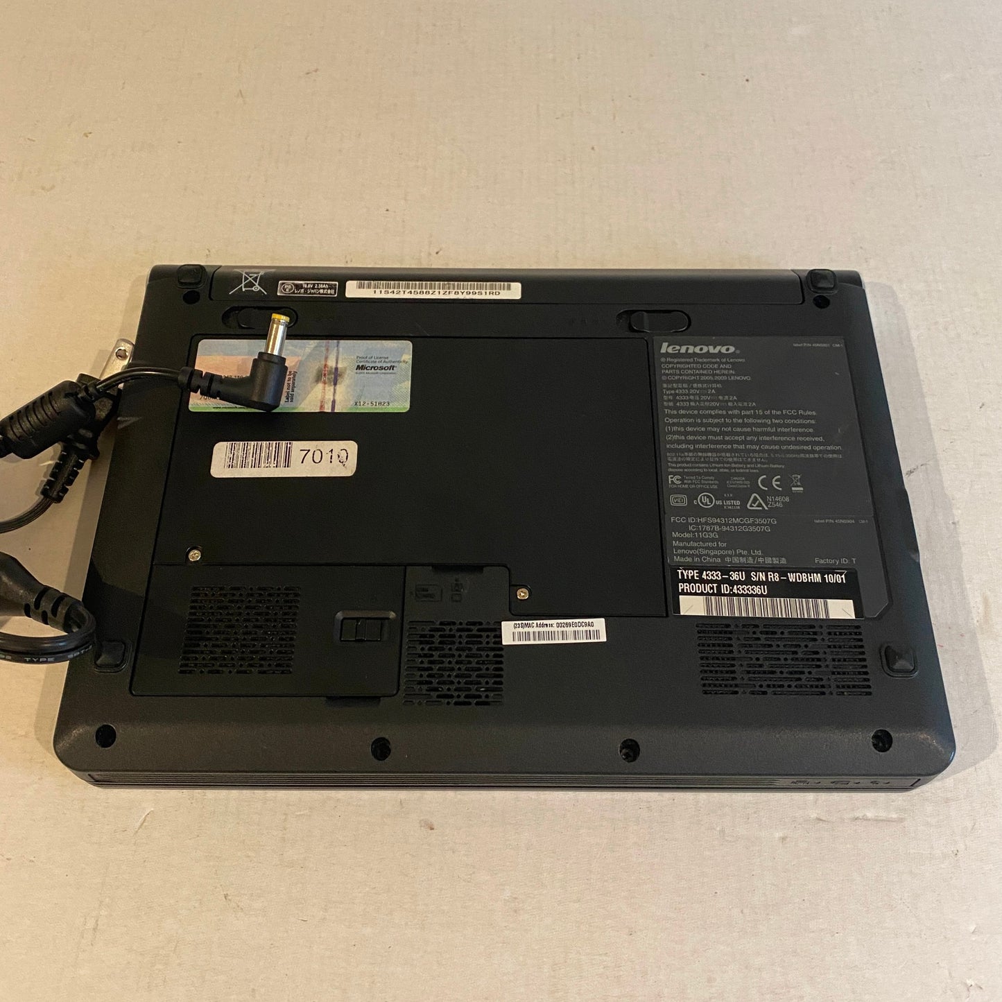 Lenovo 10.2-Inch IdeaPad S10 Netbook Computer - 11G3G