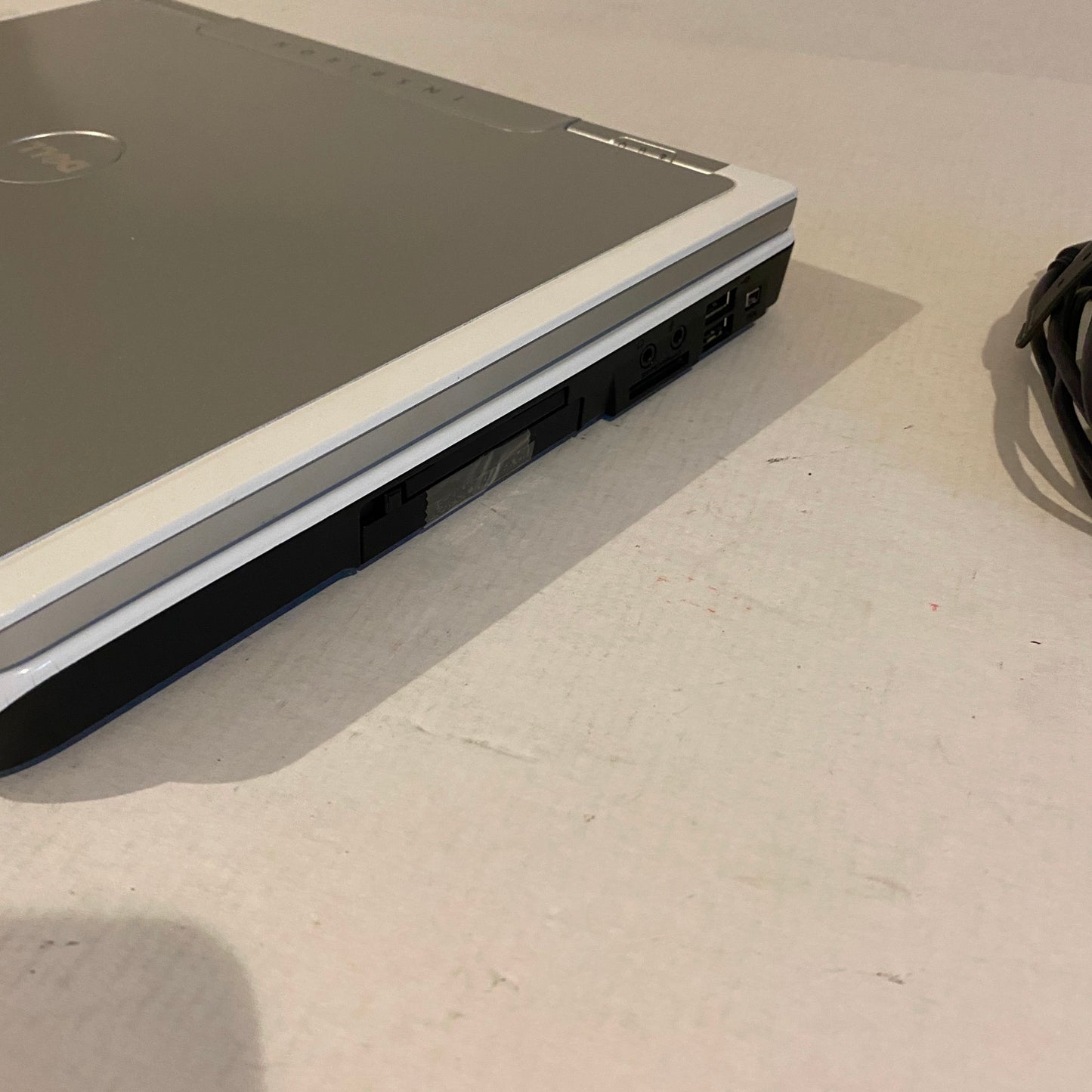 For Parts - Vintage Dell Inspiron 6400 Laptop No HDD