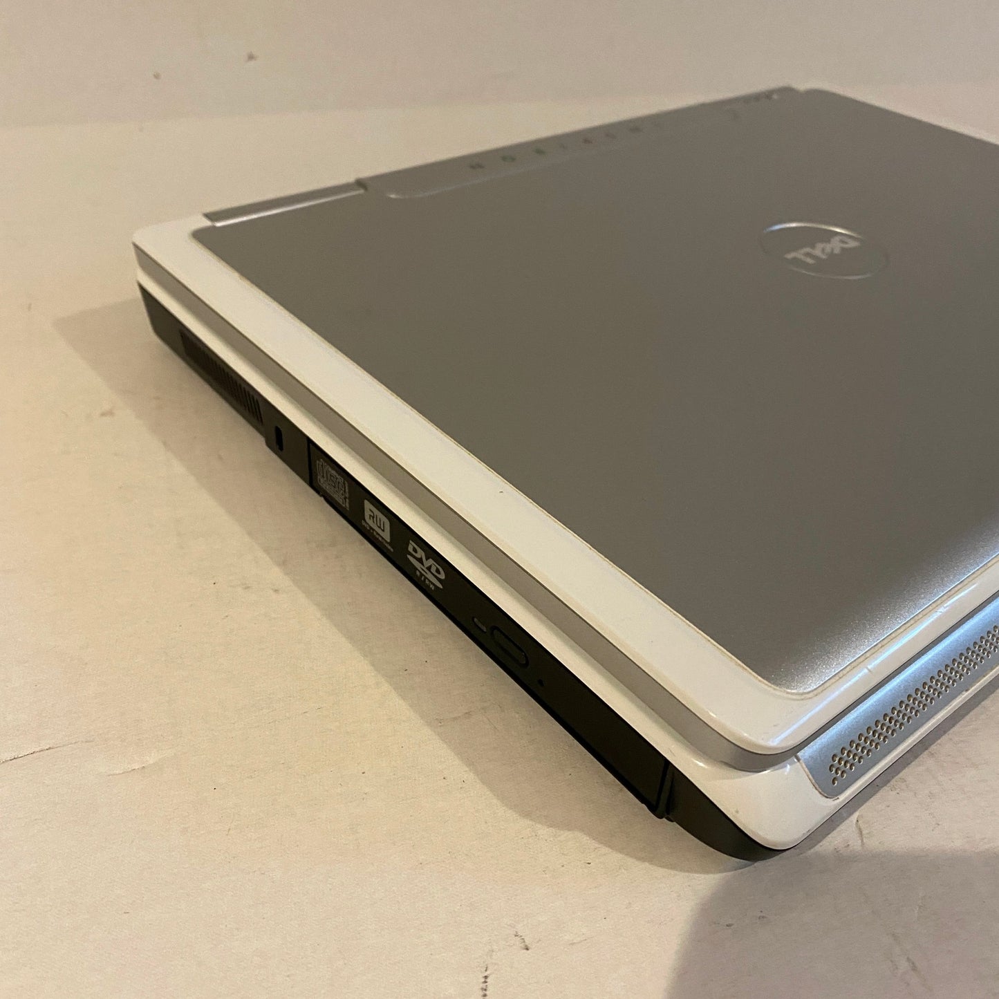 For Parts - Vintage Dell Inspiron 6400 Laptop No HDD