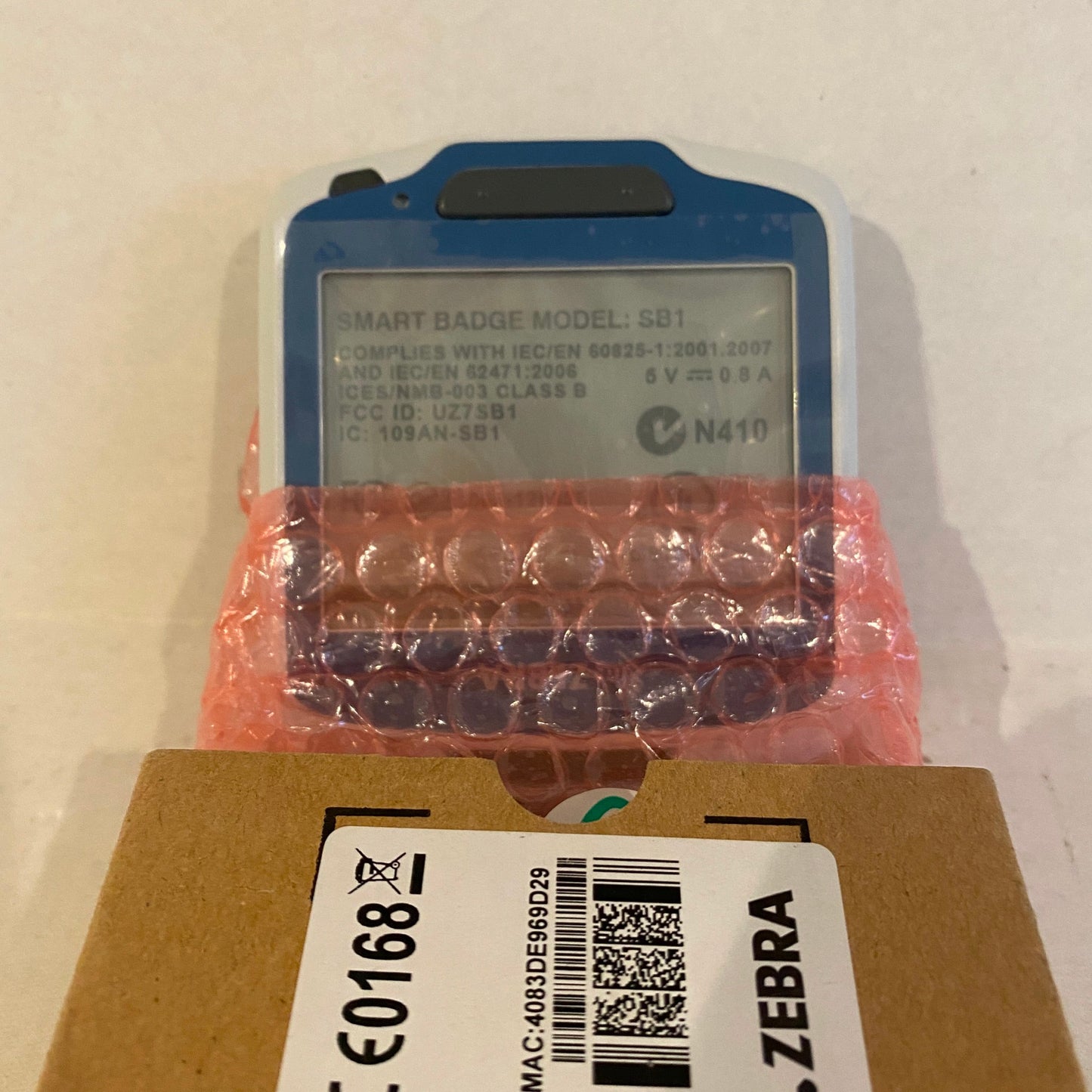 Zebra Motorola E-Ink Display SB1-HC Smart Health Care Badge - SB1B-HE11A0WW