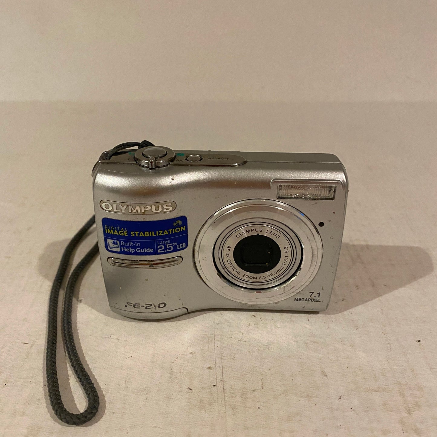 Olympus 7.1 Mega Pixel Digital Camera - FE210