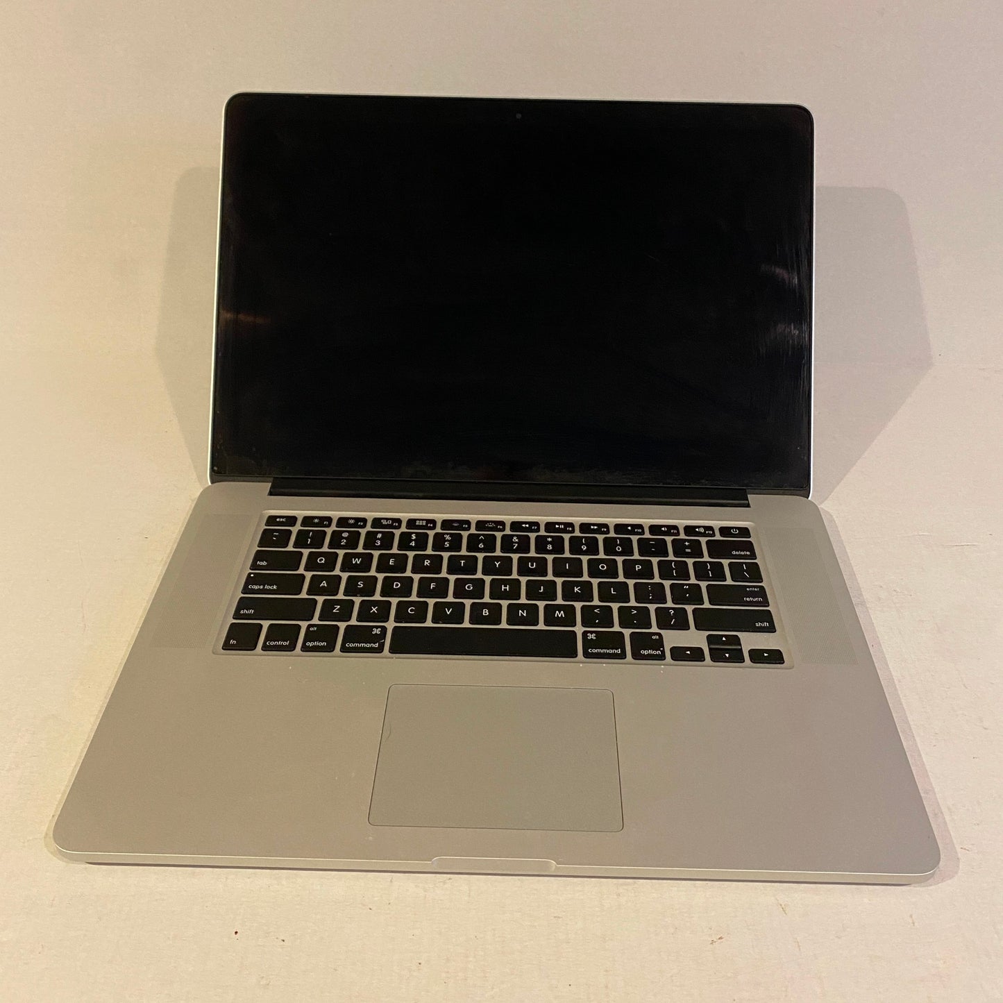 For Repair - 2013 15" Core i7" 2.8 Ghz Macbook Pro Retina - No HDD
