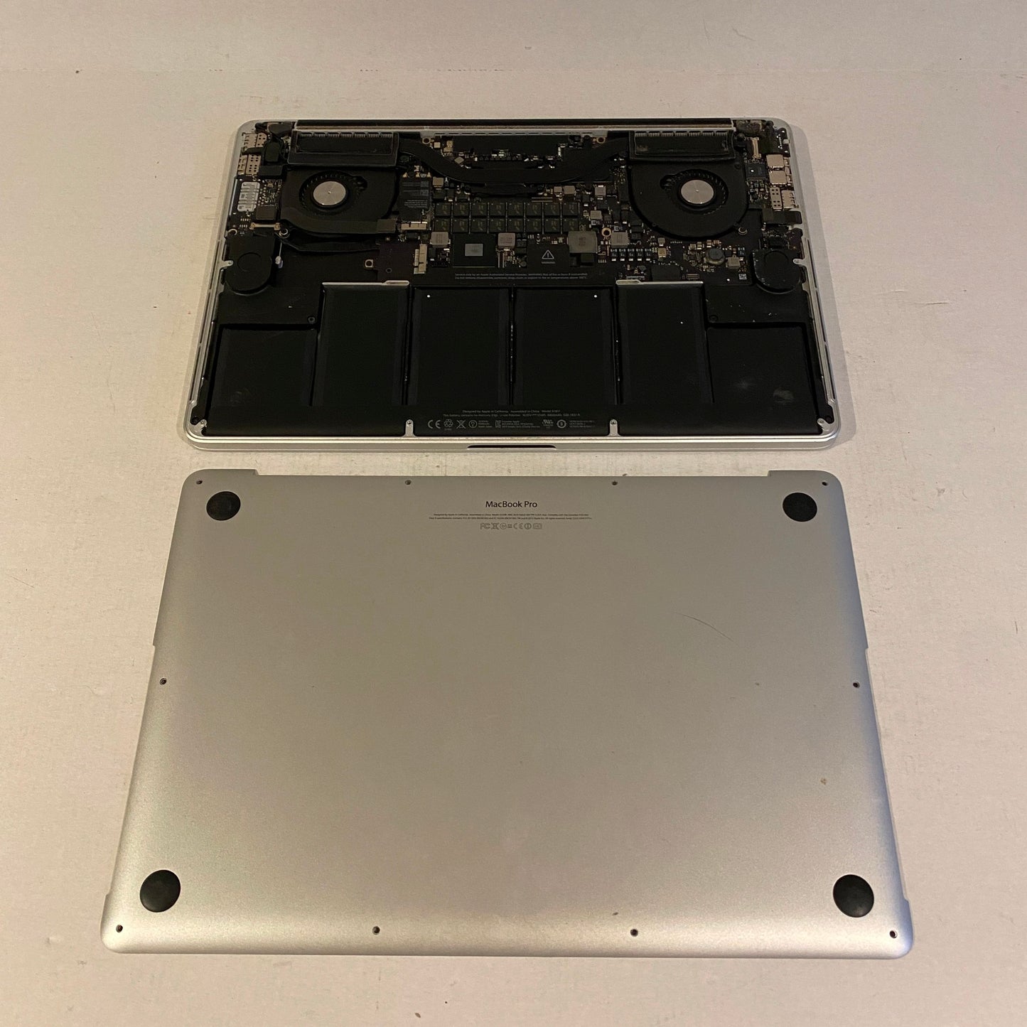 For Repair - 2013 15" Core i7" 2.8 Ghz Macbook Pro Retina - No HDD