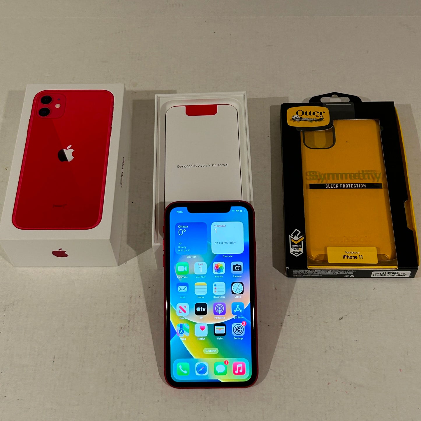 128 GB Product Red iPhone 11 Rogers