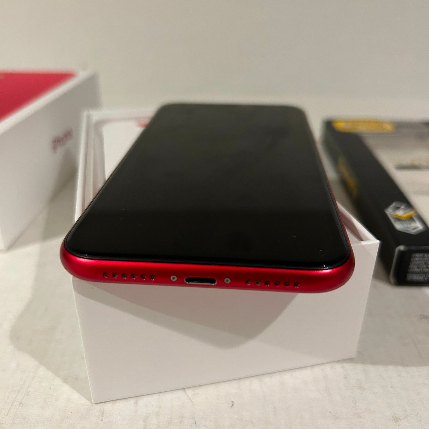 128 GB Product Red iPhone 11 Rogers